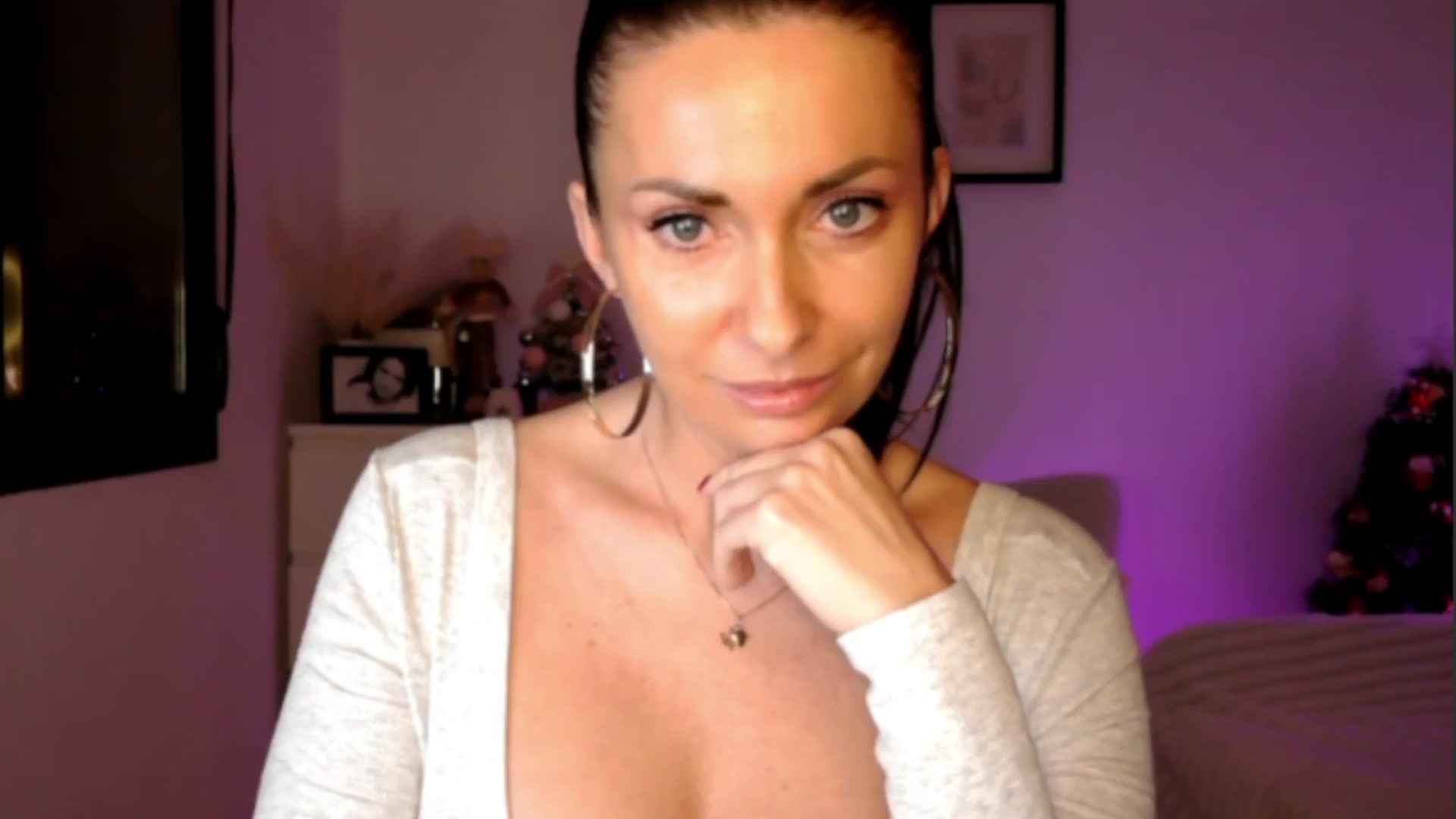 Gallery image thumbnail from BiancaSpice's myfreecams stream on, 12/18/2025, 24:02 image 6 of 20