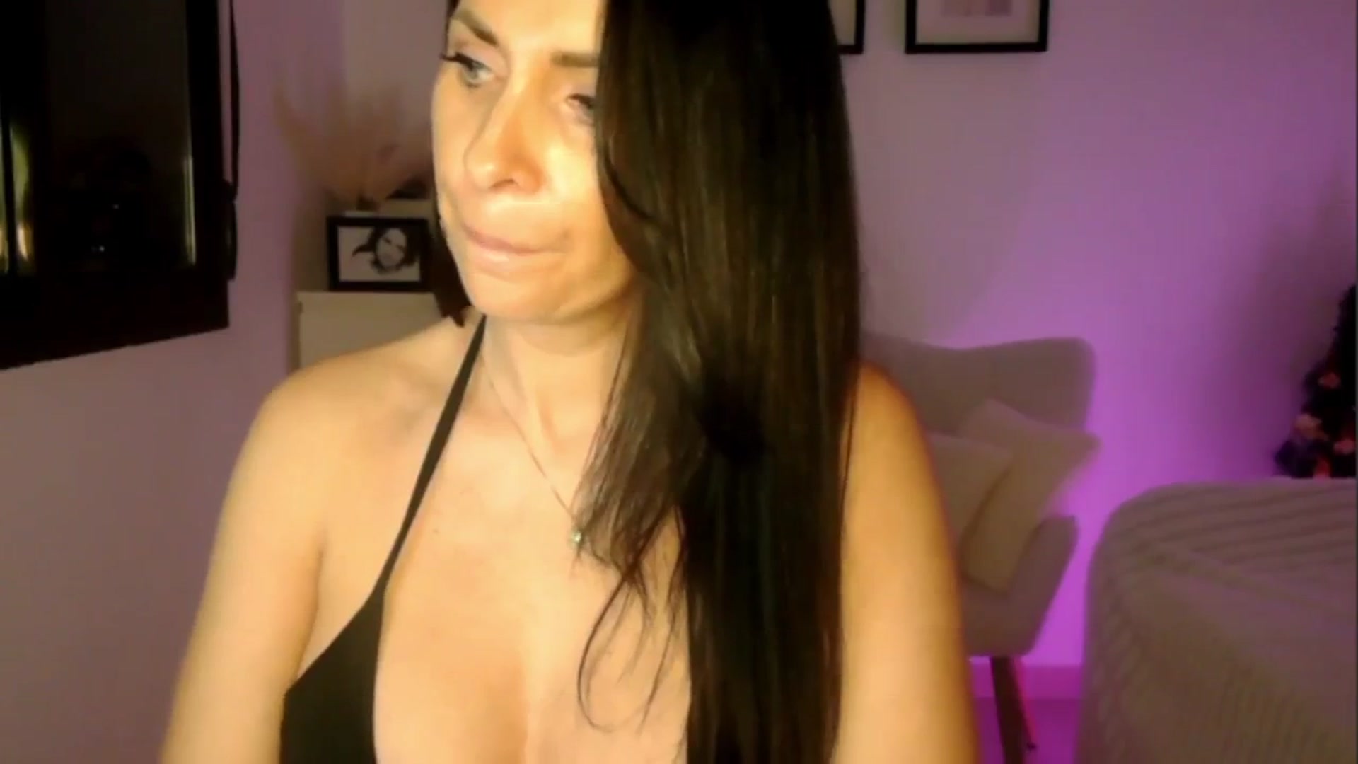 Gallery image thumbnail from BiancaSpice's myfreecams stream on, 12/19/2025, 24:57 image 7 of 20