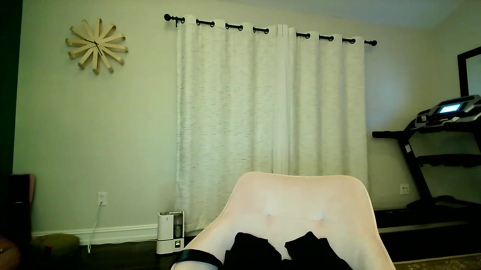 Gallery image thumbnail from BiancaXblack's myfreecams stream on, 11/29/2022, 01:23 image 7 of 20