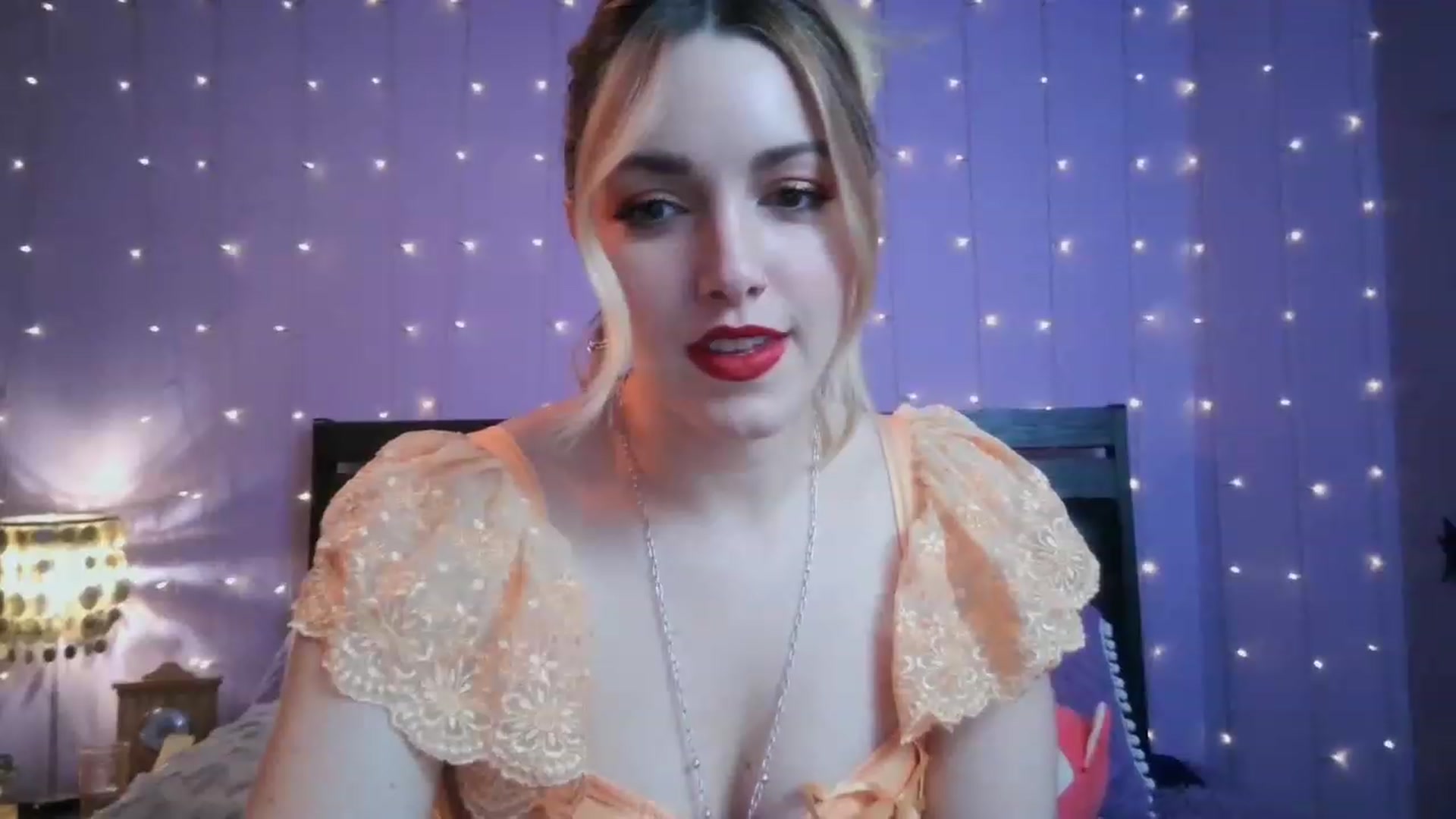 Gallery image thumbnail from Bianca_Wilde's myfreecams stream on, 12/07/2022, 05:53 image 10 of 20