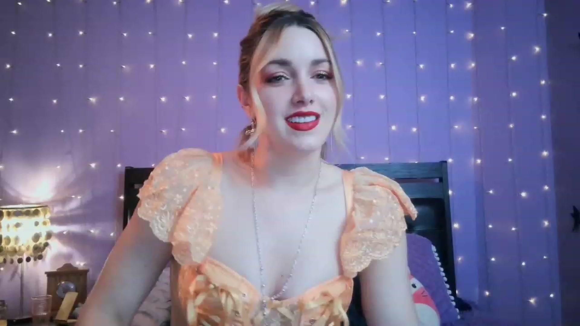 Gallery image thumbnail from Bianca_Wilde's myfreecams stream on, 12/07/2022, 05:53 image 4 of 20