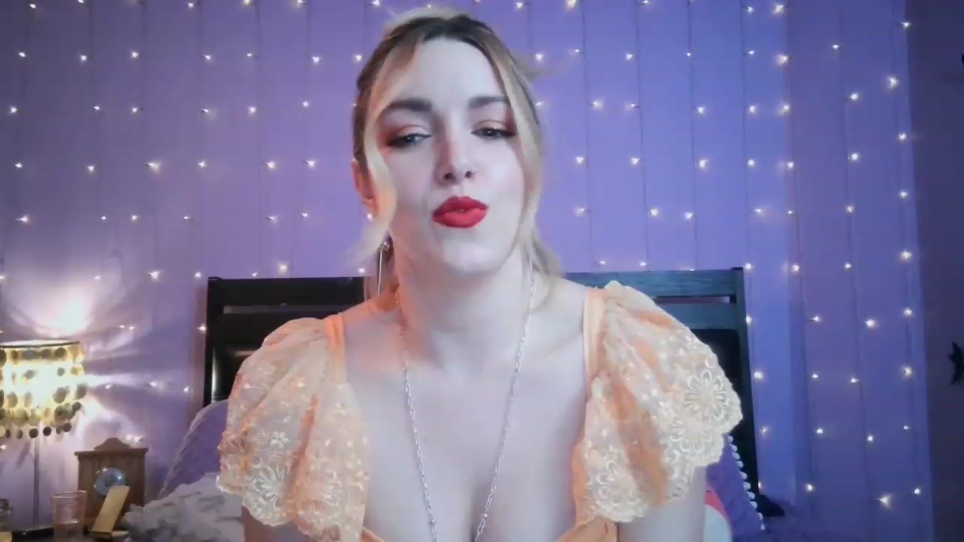 Gallery image thumbnail from Bianca_Wilde's myfreecams stream on, 12/07/2022, 05:53 image 5 of 20