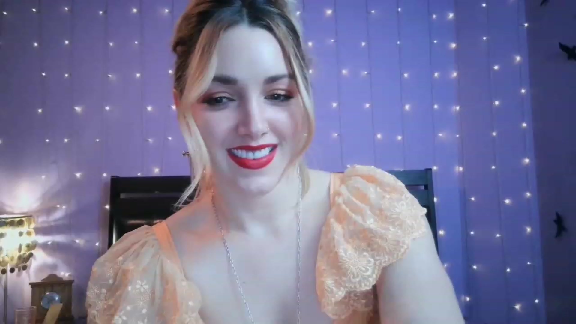 Gallery image thumbnail from Bianca_Wilde's myfreecams stream on, 12/07/2022, 07:19 image 12 of 20