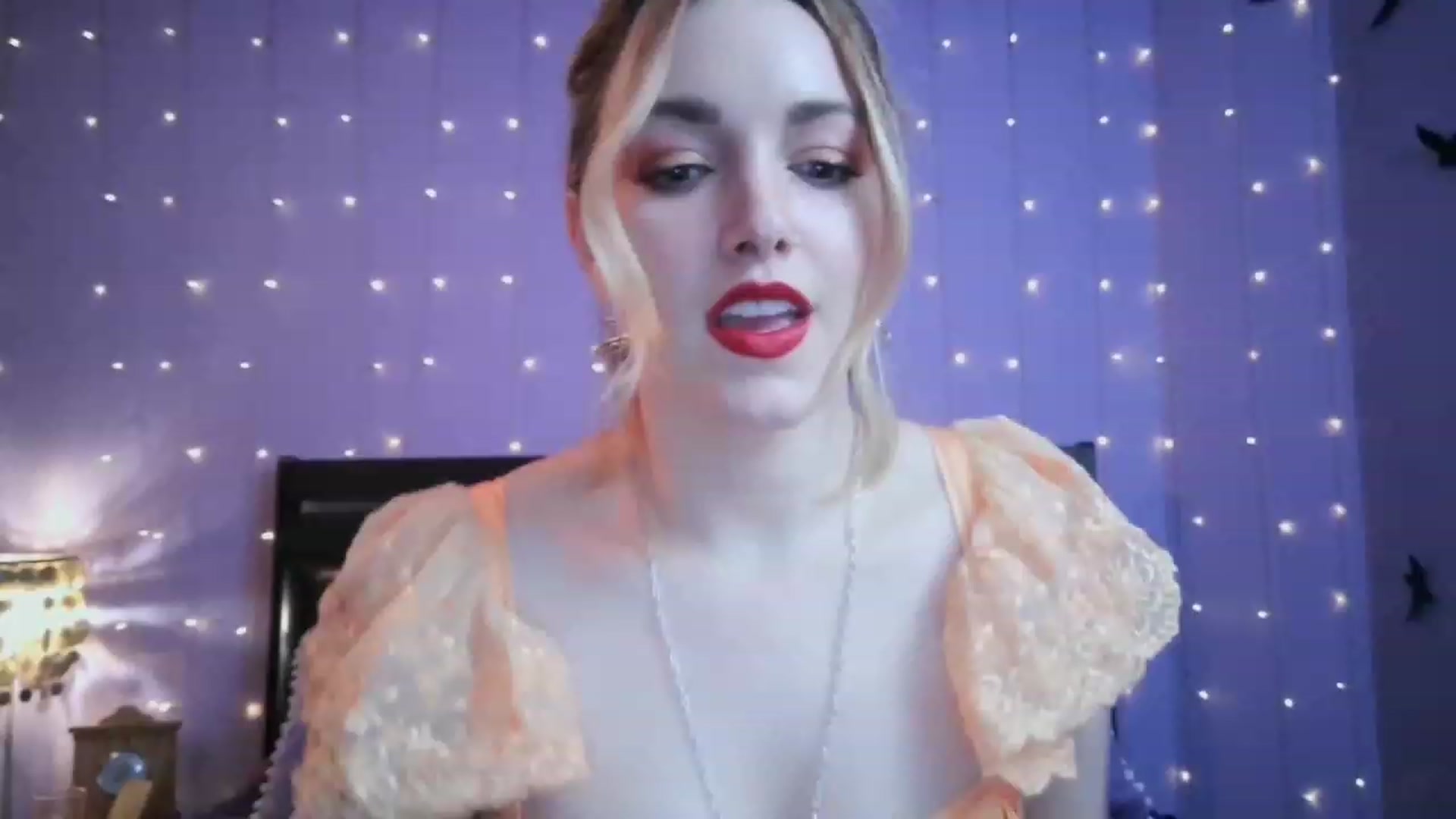 Gallery image thumbnail from Bianca_Wilde's myfreecams stream on, 12/07/2022, 07:19 image 3 of 20