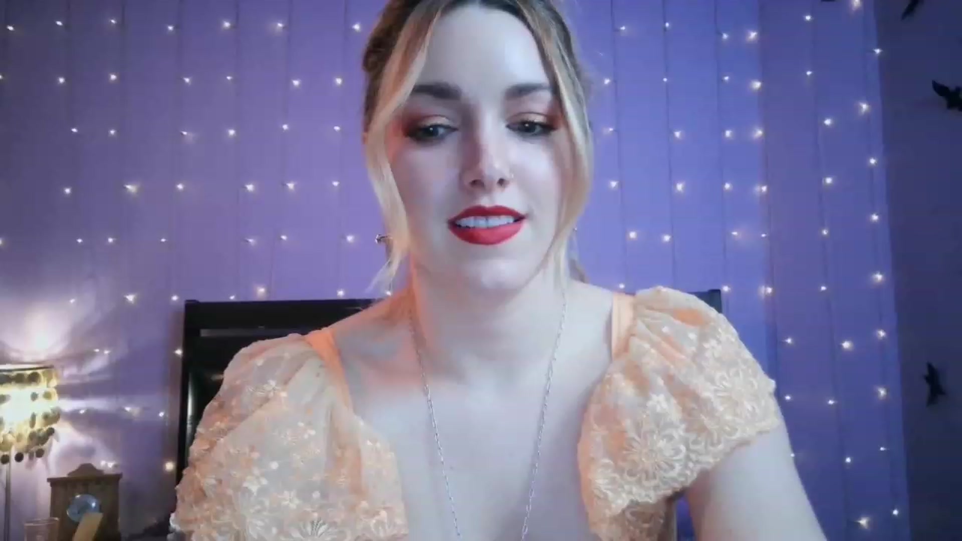 Gallery image thumbnail from Bianca_Wilde's myfreecams stream on, 12/07/2022, 07:19 image 6 of 20