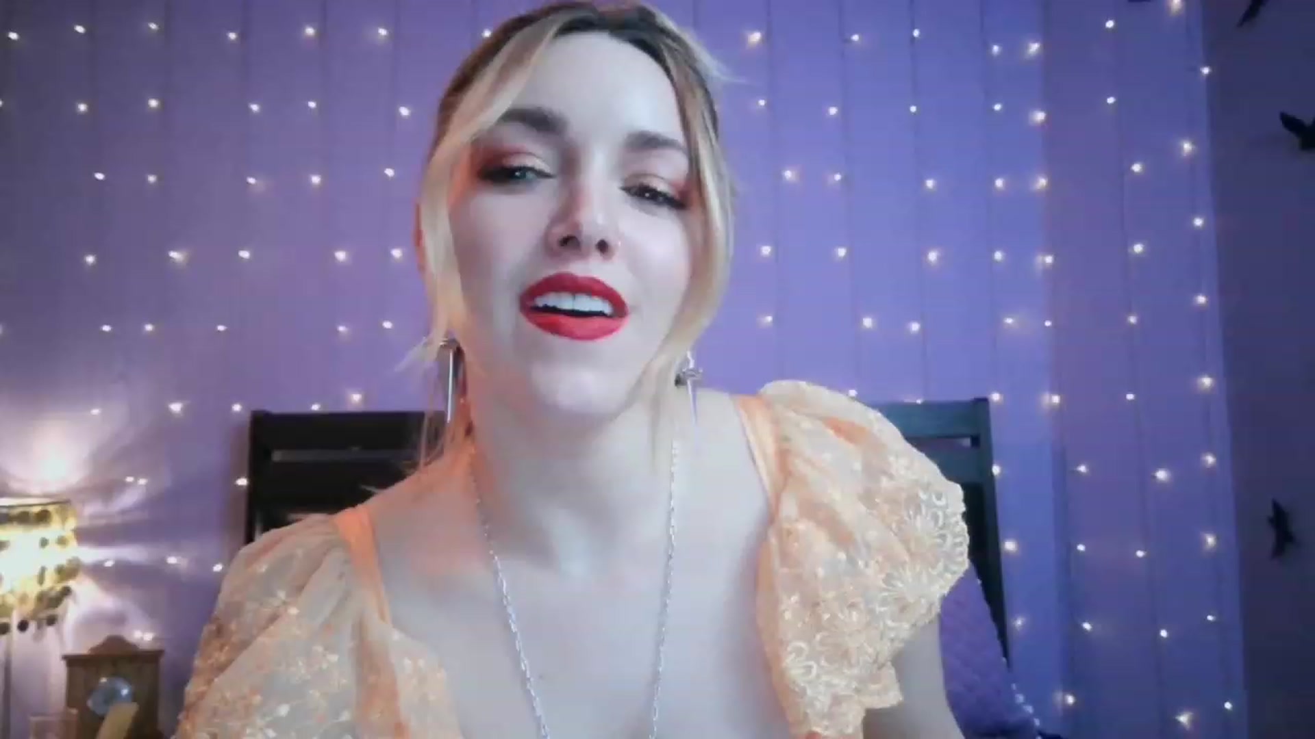 Gallery image thumbnail from Bianca_Wilde's myfreecams stream on, 12/07/2022, 07:19 image 5 of 20