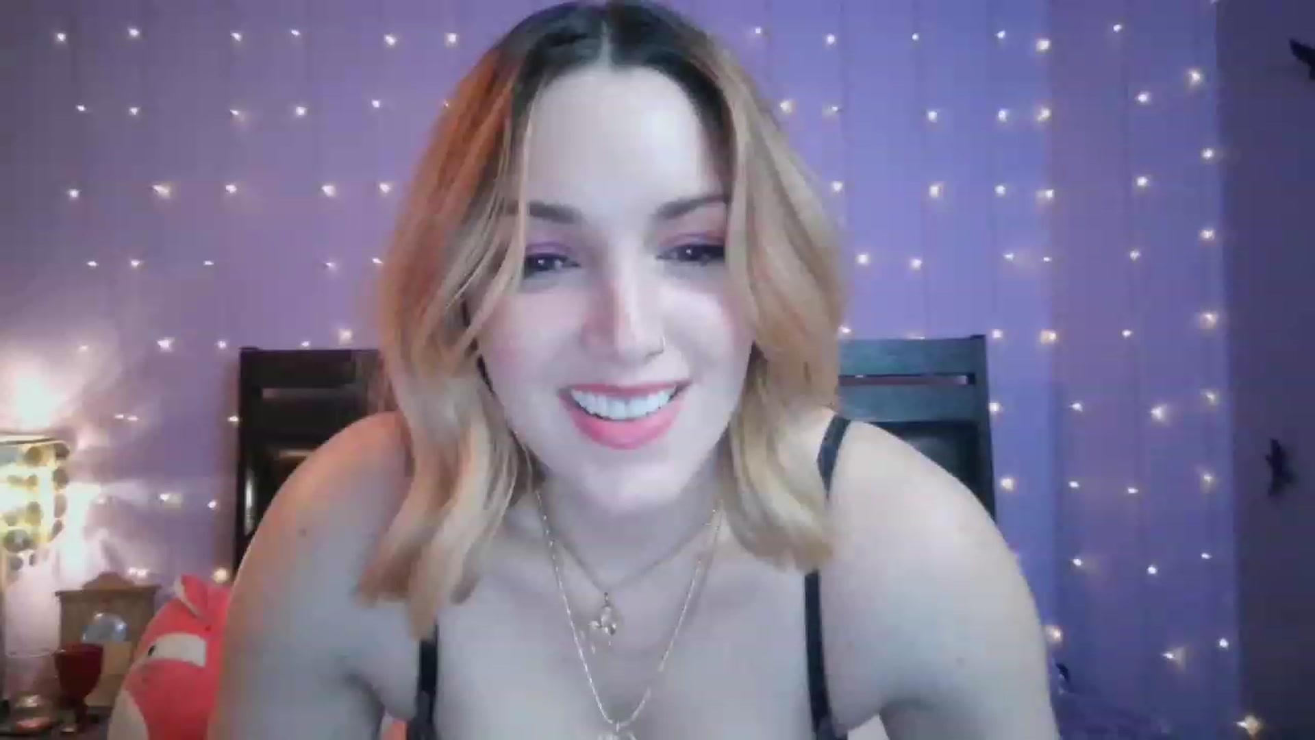 Gallery image thumbnail from Bianca_Wilde's myfreecams stream on, 12/29/2022, 07:46 image 7 of 20