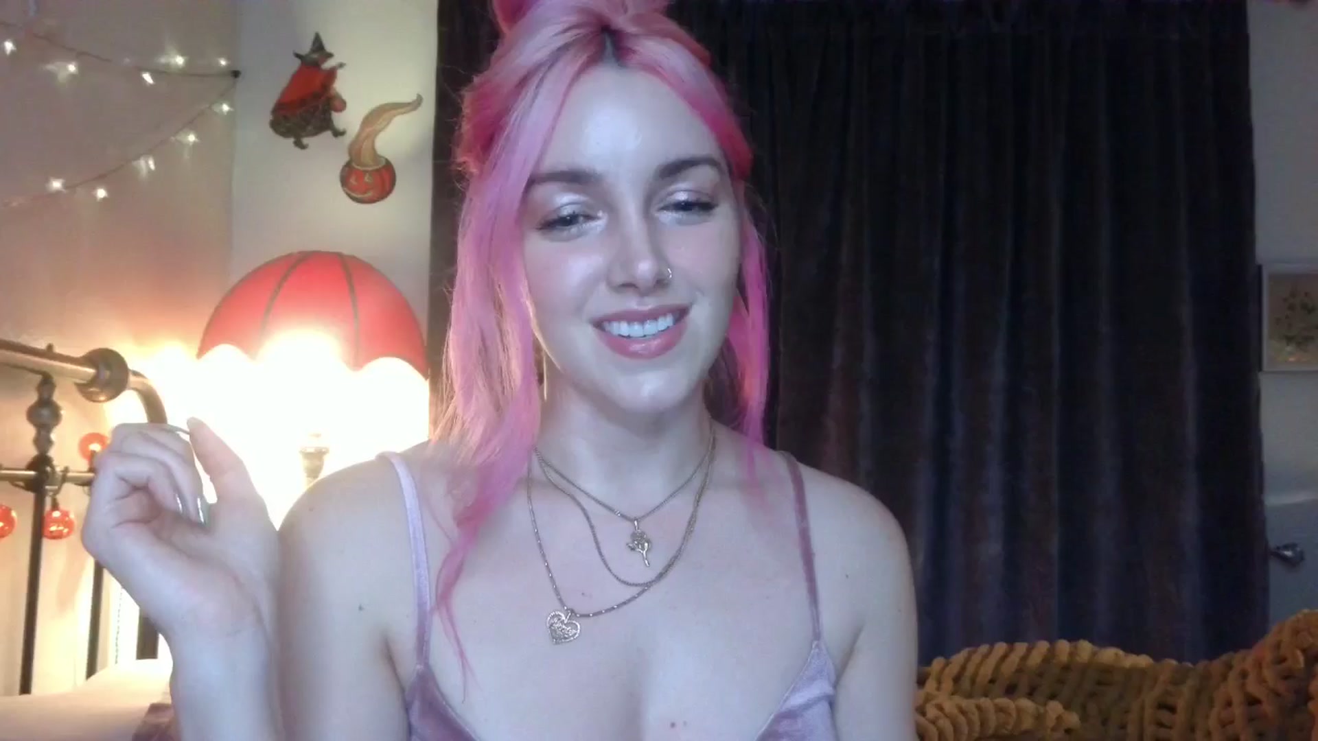 Gallery image thumbnail from Bianca_Wilde's myfreecams stream on, 10/06/2025, 06:18 image 11 of 20