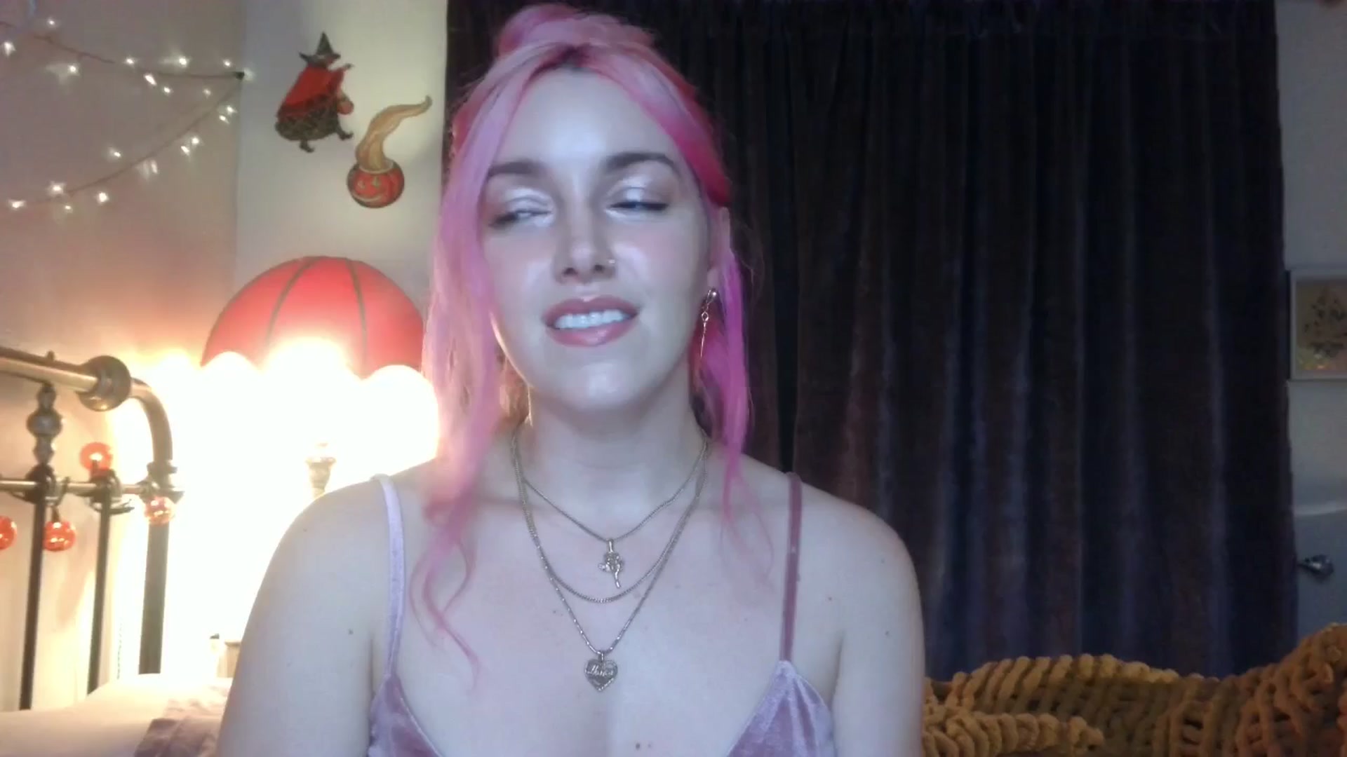 Gallery image thumbnail from Bianca_Wilde's myfreecams stream on, 10/06/2025, 06:18 image 18 of 20