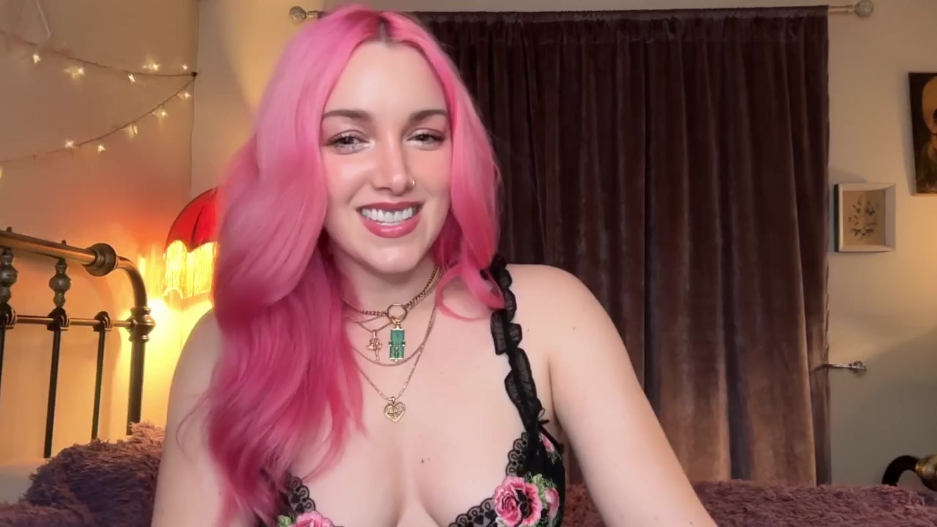 Gallery image thumbnail from Bianca_Wilde's myfreecams stream on, 03/02/2026, 08:14 image 9 of 20