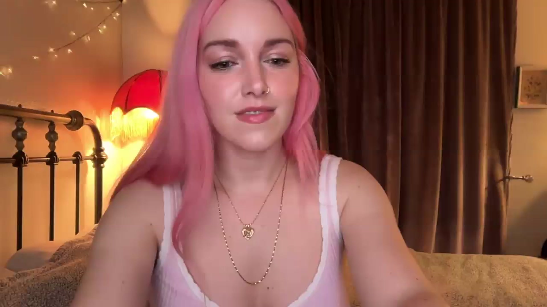 Gallery image thumbnail from Bianca_Wilde's myfreecams stream on, 05/05/2026, 08:12 image 15 of 20