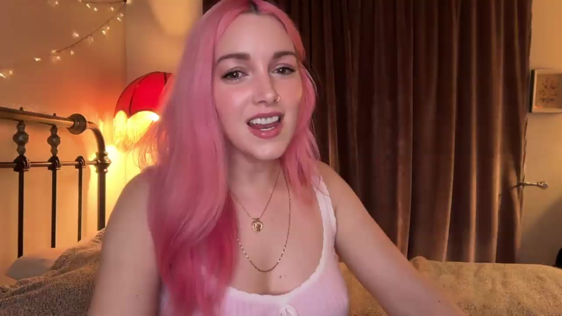 Gallery image thumbnail from Bianca_Wilde's myfreecams stream on, 05/05/2026, 08:12 image 9 of 20