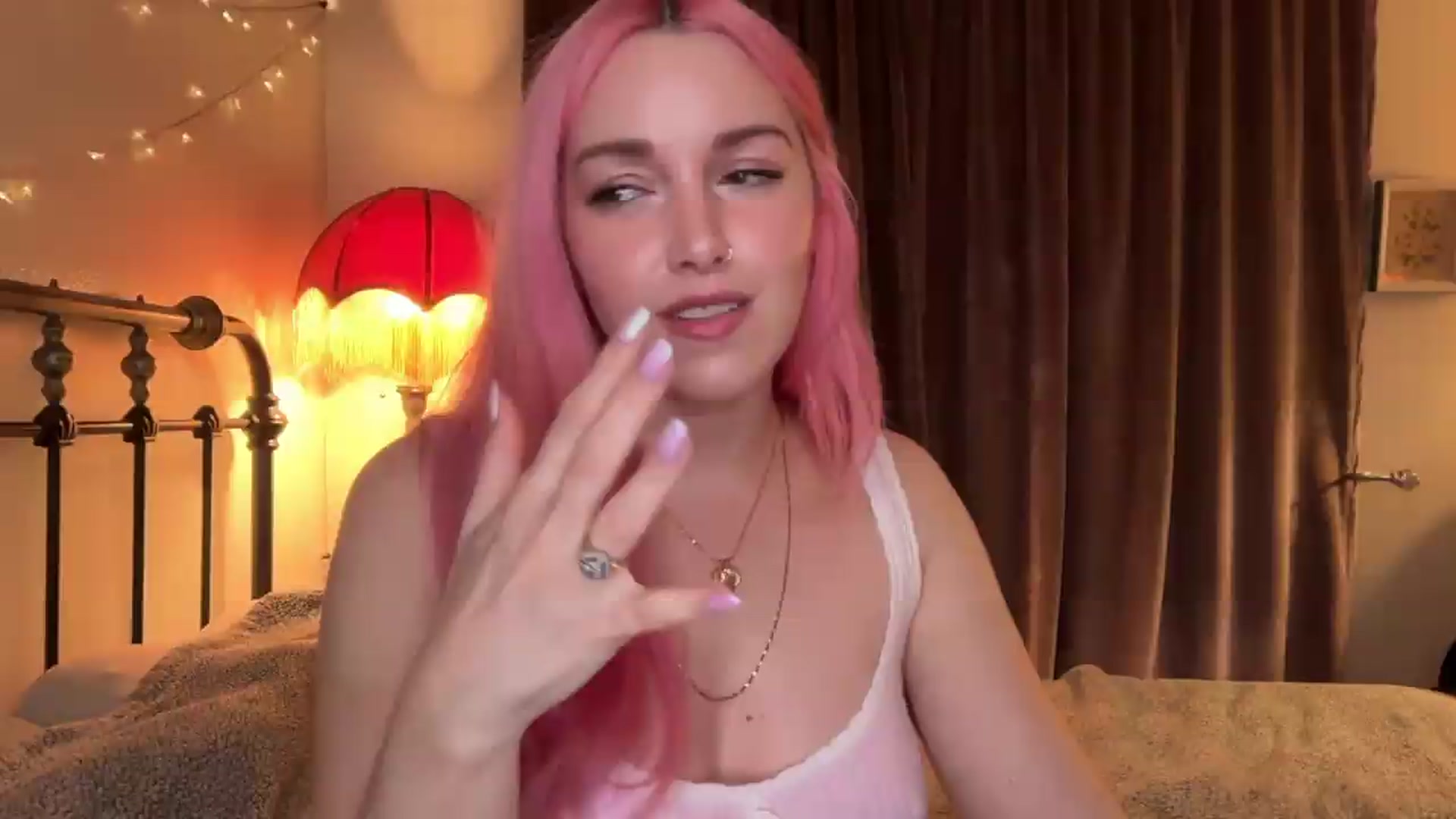 Gallery image thumbnail from Bianca_Wilde's myfreecams stream on, 05/05/2026, 08:12 image 3 of 20