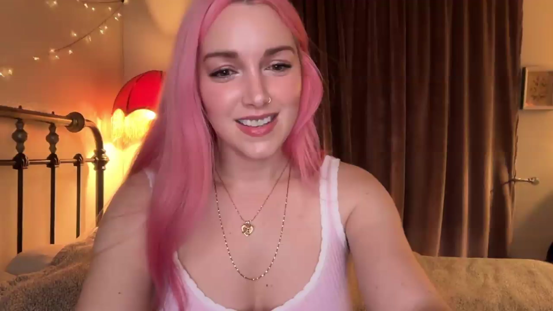 Gallery image thumbnail from Bianca_Wilde's myfreecams stream on, 05/05/2026, 08:12 image 17 of 20