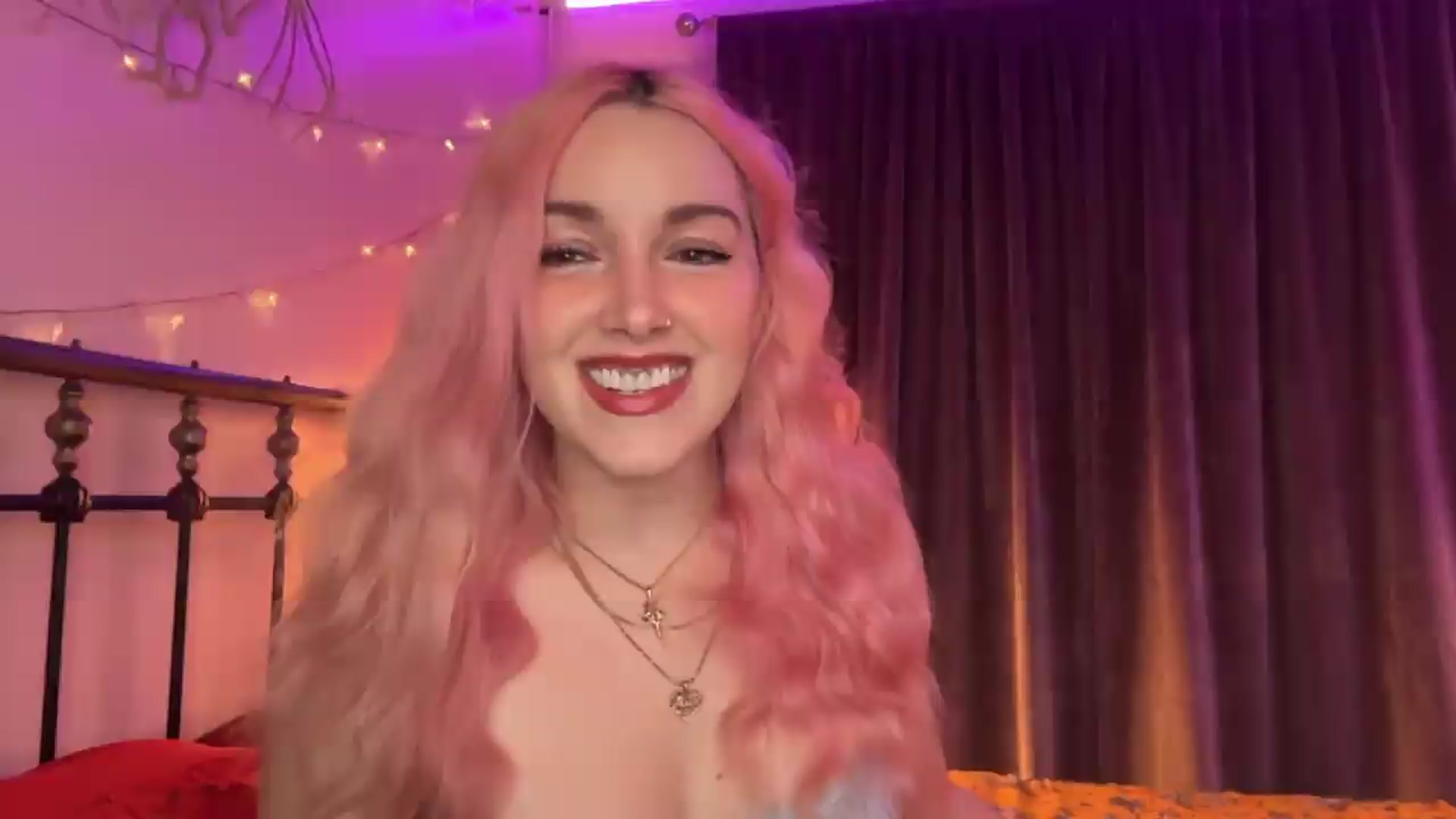 Gallery image thumbnail from Bianca_Wilde's myfreecams stream on, 07/20/2026, 05:59 image 2 of 20