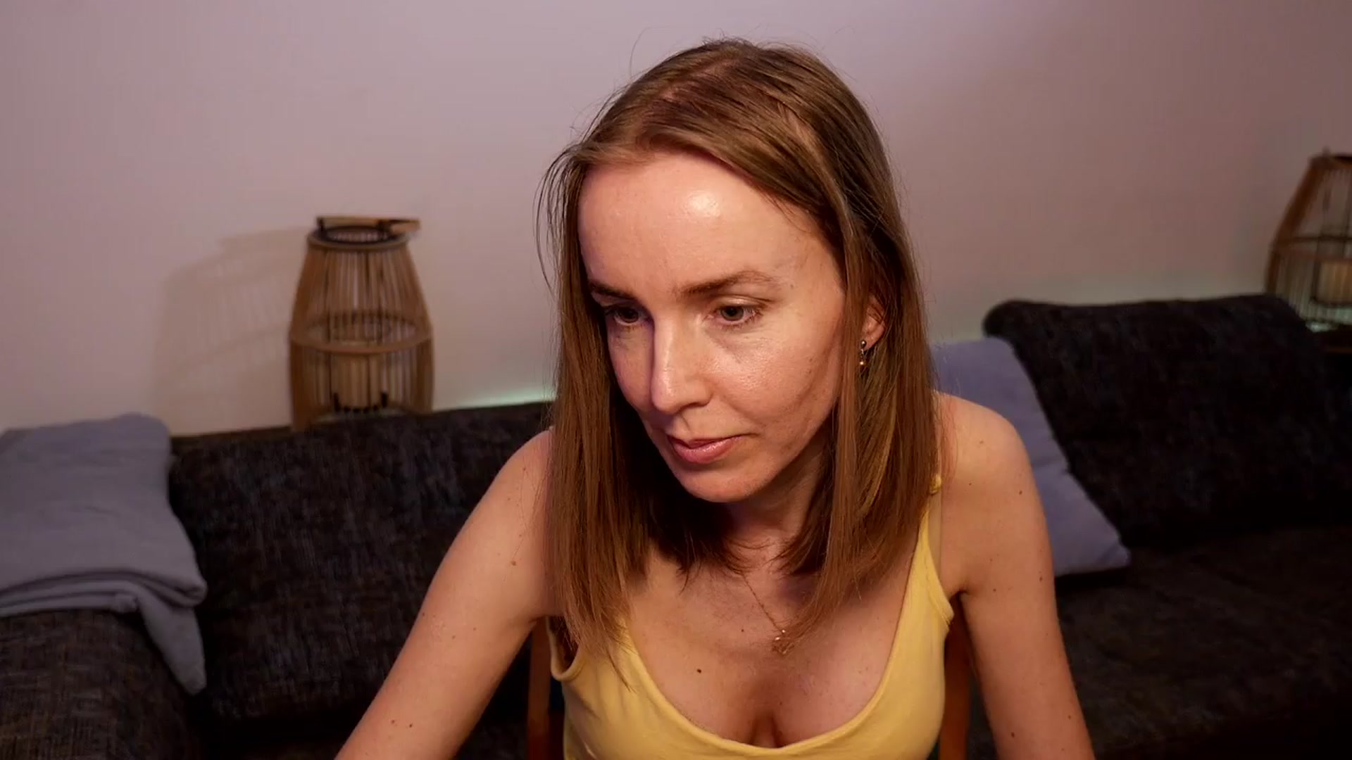 Gallery image thumbnail from BiancaaBrooke's myfreecams stream on, 03/24/2024, 24:14 image 16 of 20