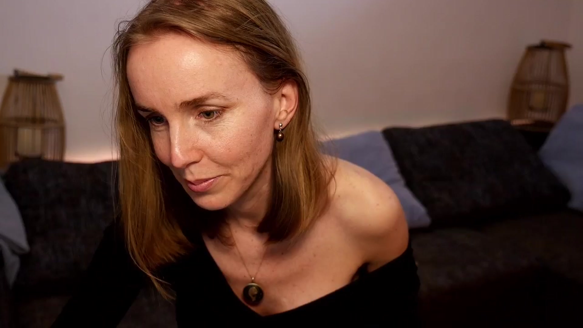 Gallery image thumbnail from BiancaaBrooke's myfreecams stream on, 04/03/2024, 21:22 image 17 of 20