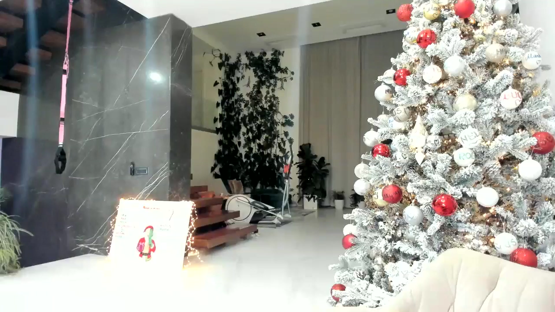 Gallery image thumbnail from BibiLouWho's myfreecams stream on, 12/17/2025, 01:10 image 11 of 20