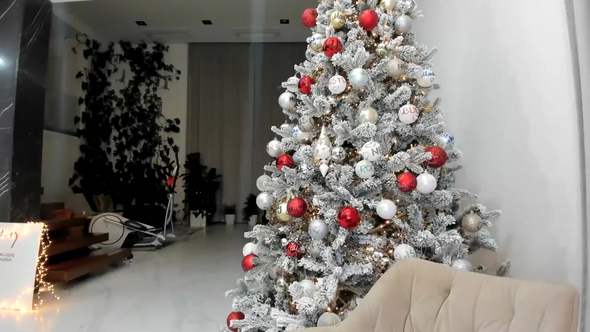 Gallery image thumbnail from BibiLouWho's myfreecams stream on, 12/17/2025, 02:38 image 14 of 20