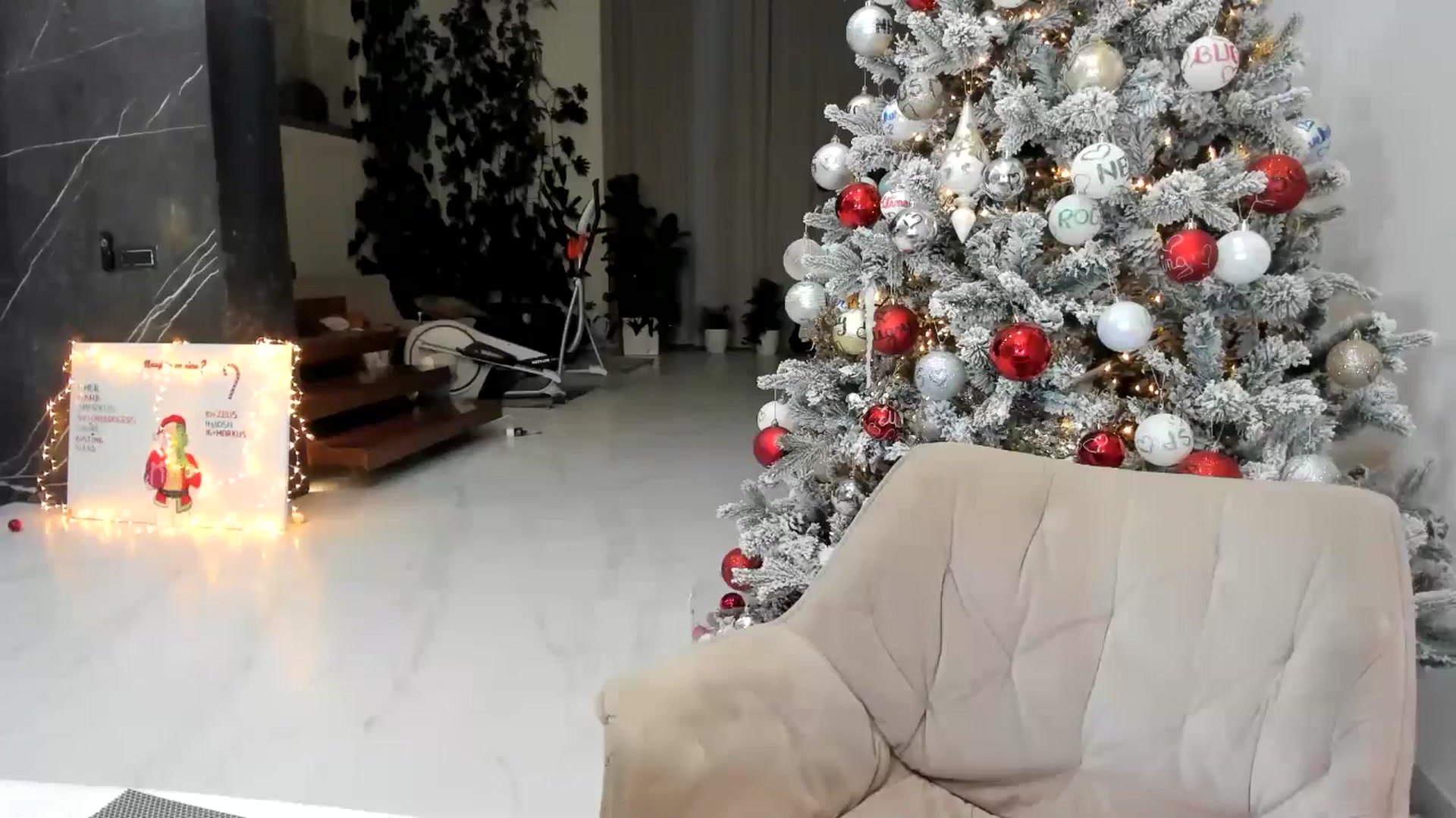 Gallery image thumbnail from BibiLouWho's myfreecams stream on, 12/20/2025, 02:17 image 10 of 20