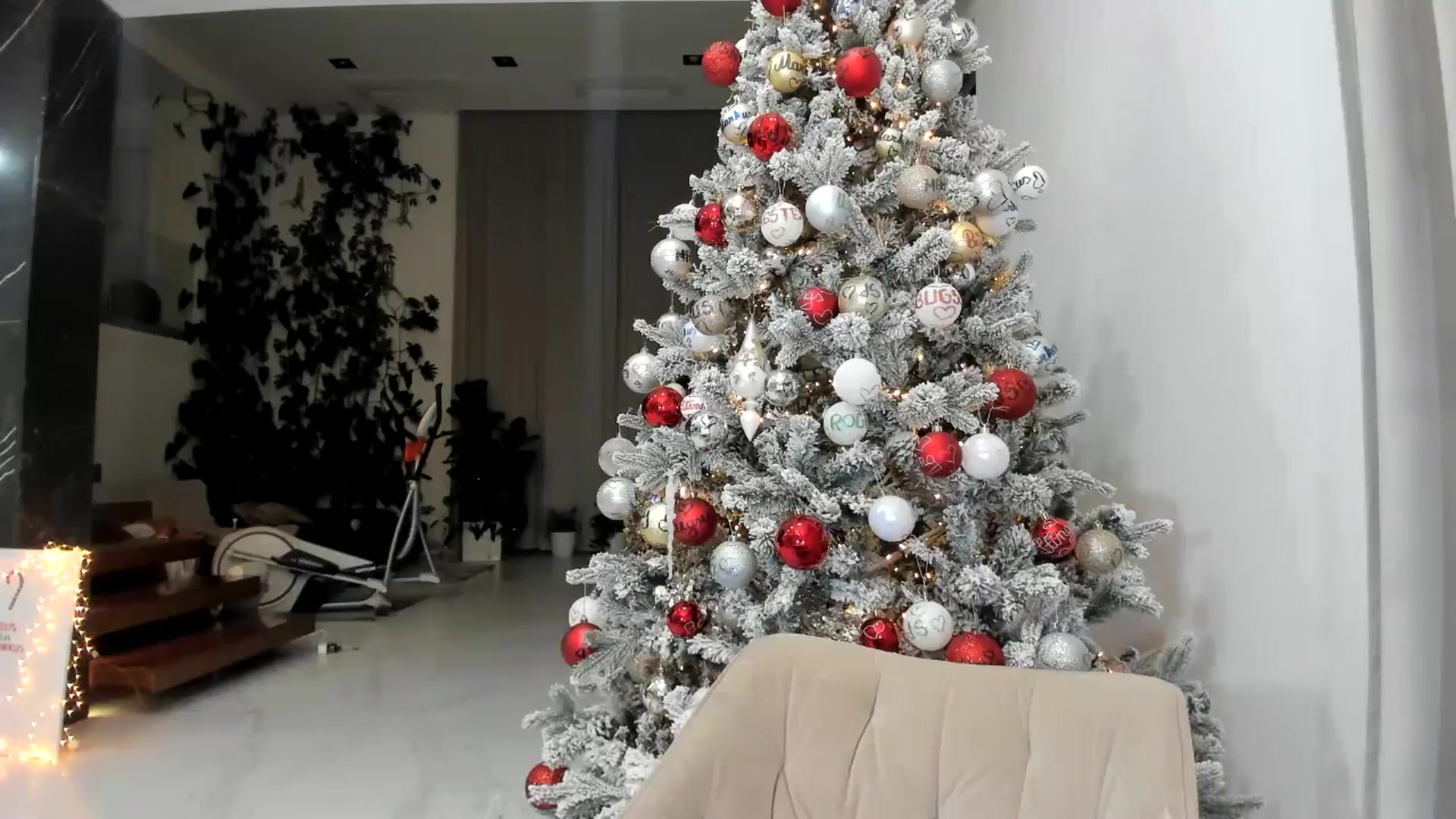 Gallery image thumbnail from BibiLouWho's myfreecams stream on, 12/20/2025, 04:03 image 6 of 20