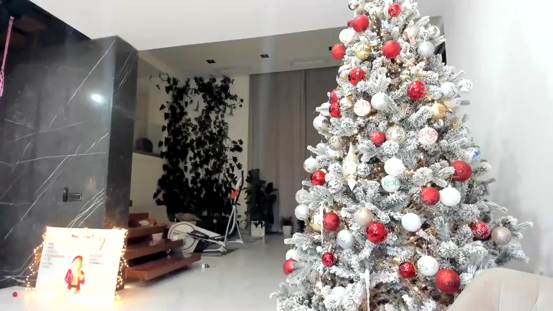 Gallery image thumbnail from BibiLouWho's myfreecams stream on, 12/20/2025, 04:03 image 13 of 20