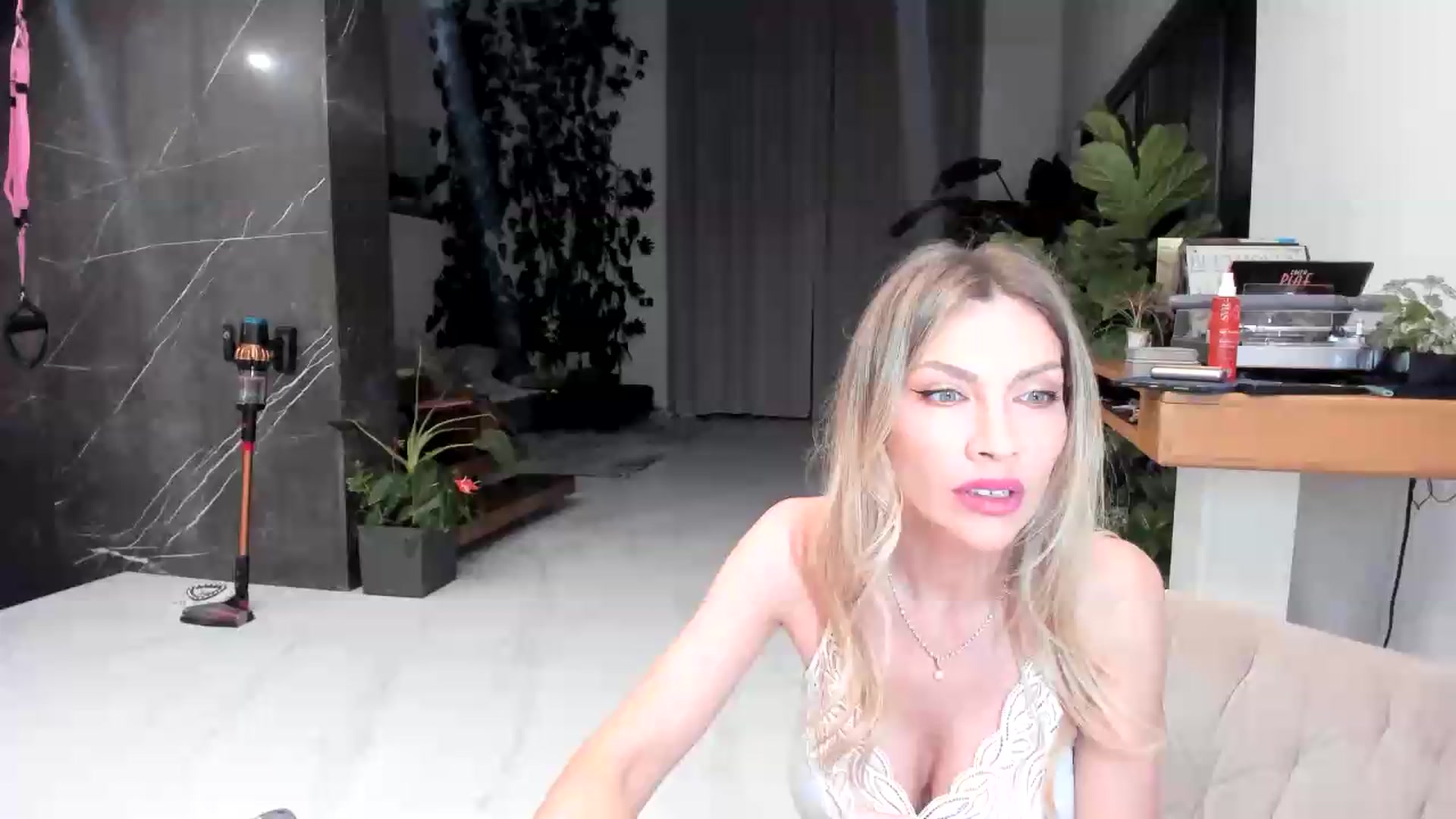 Gallery image thumbnail from BibiPurrsaLot's myfreecams stream on, 06/22/2026, 24:02 image 1 of 20