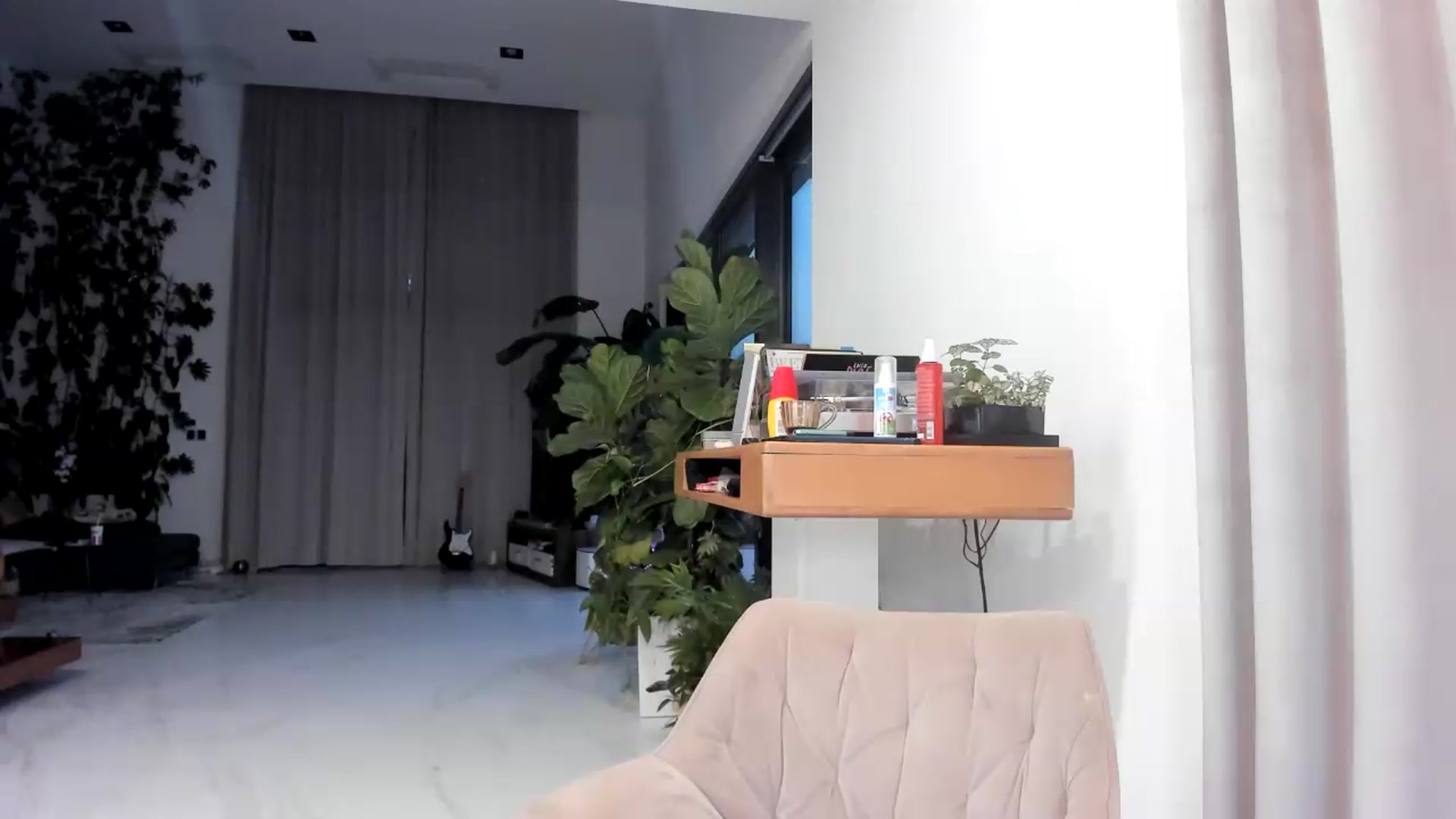 Gallery image thumbnail from BibiPurrsaLot's myfreecams stream on, 06/24/2026, 02:59 image 16 of 20
