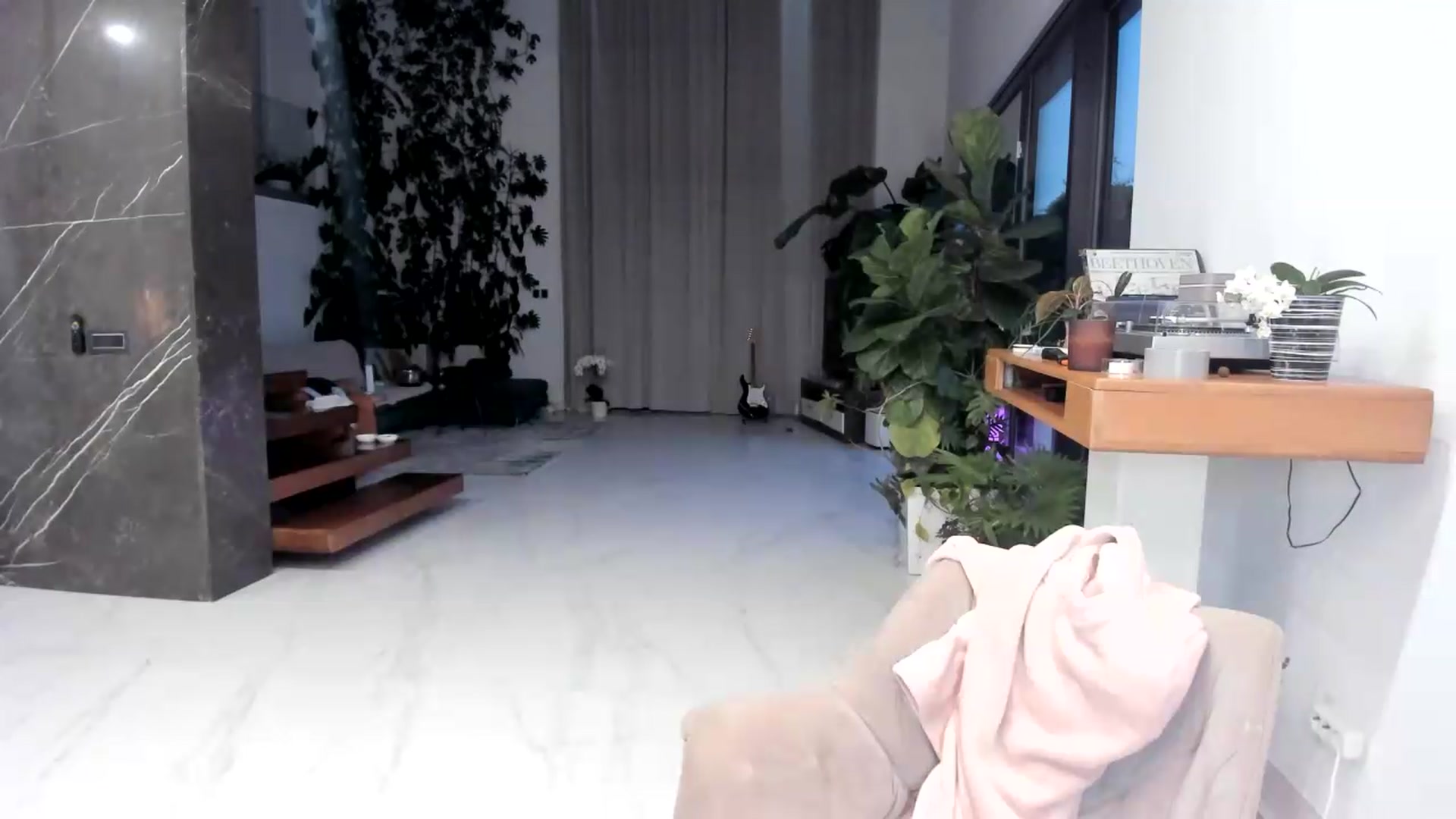 Gallery image thumbnail from BibiSapDealer's myfreecams stream on, 07/31/2026, 02:35 image 19 of 20