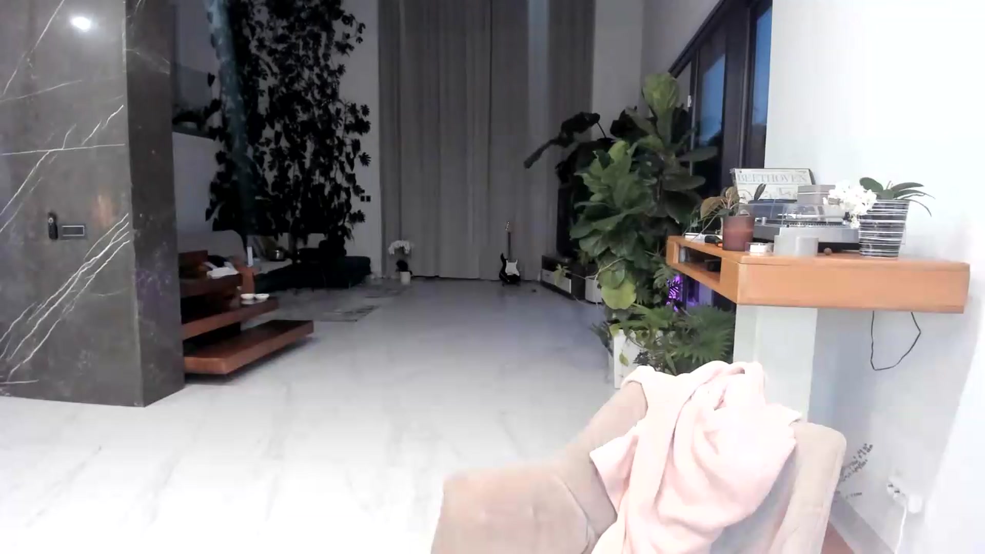 Gallery image thumbnail from BibiSapDealer's myfreecams stream on, 07/31/2026, 02:35 image 15 of 20