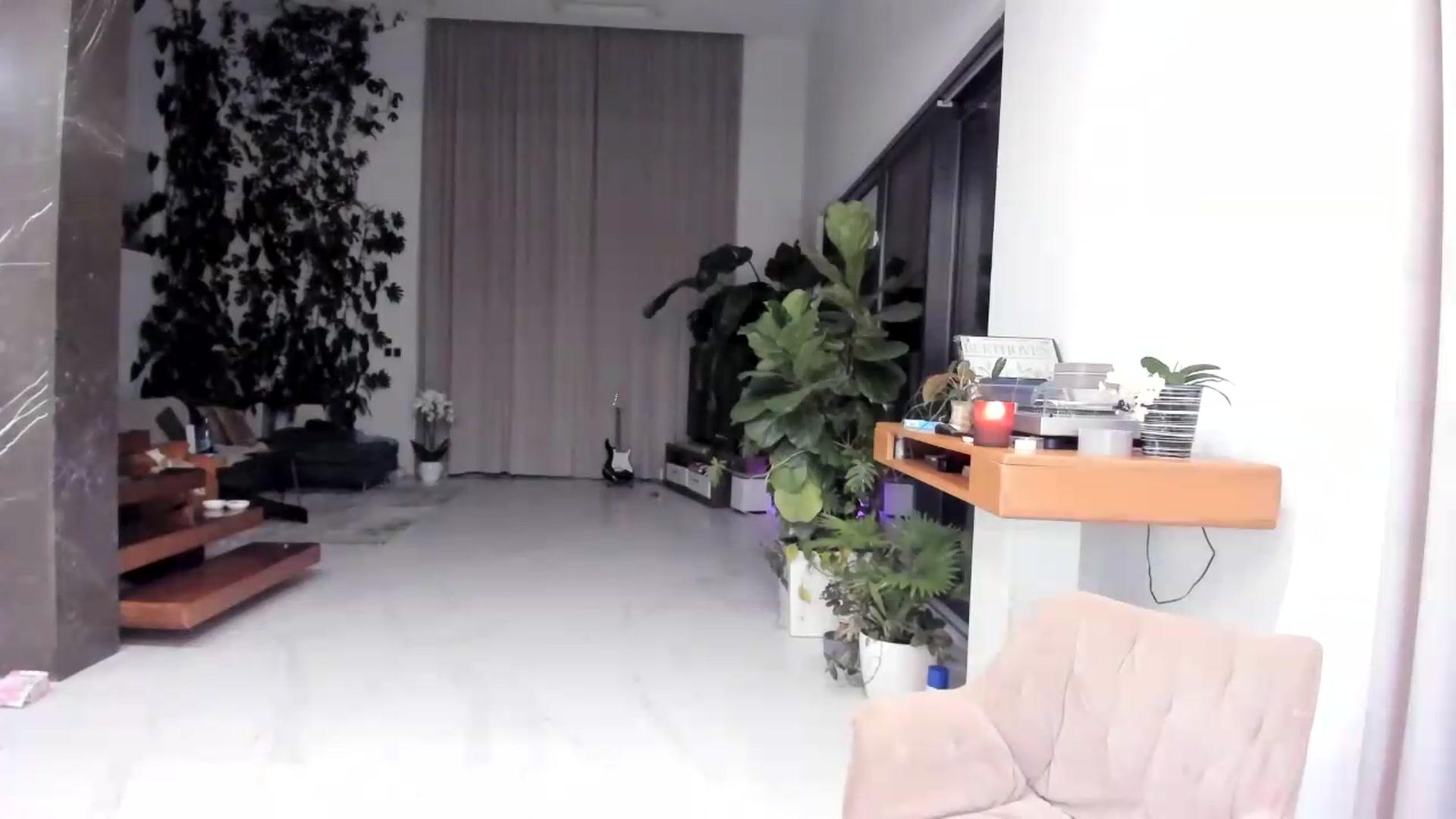 Gallery image thumbnail from BibiSapDealer's myfreecams stream on, 08/01/2026, 01:25 image 13 of 20
