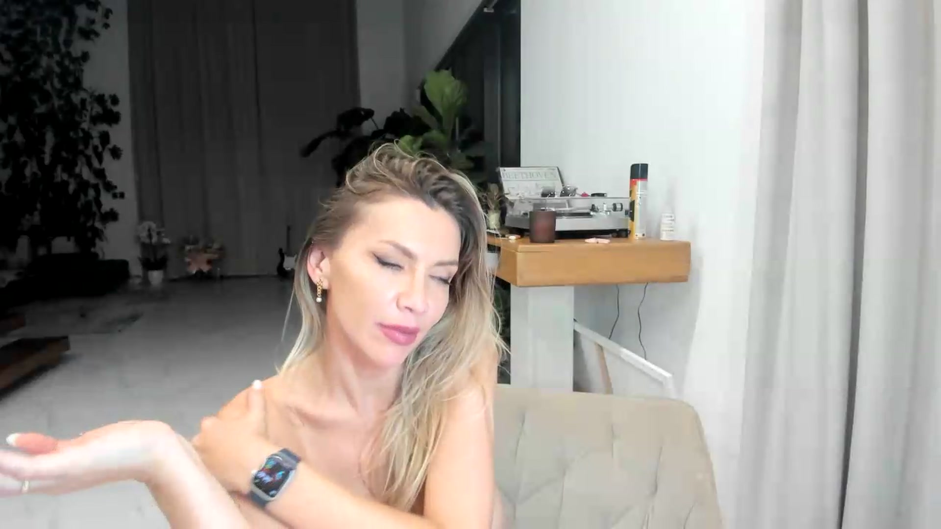 Gallery image thumbnail from BibiSapDealer's myfreecams stream on, 08/08/2026, 01:57 image 20 of 20