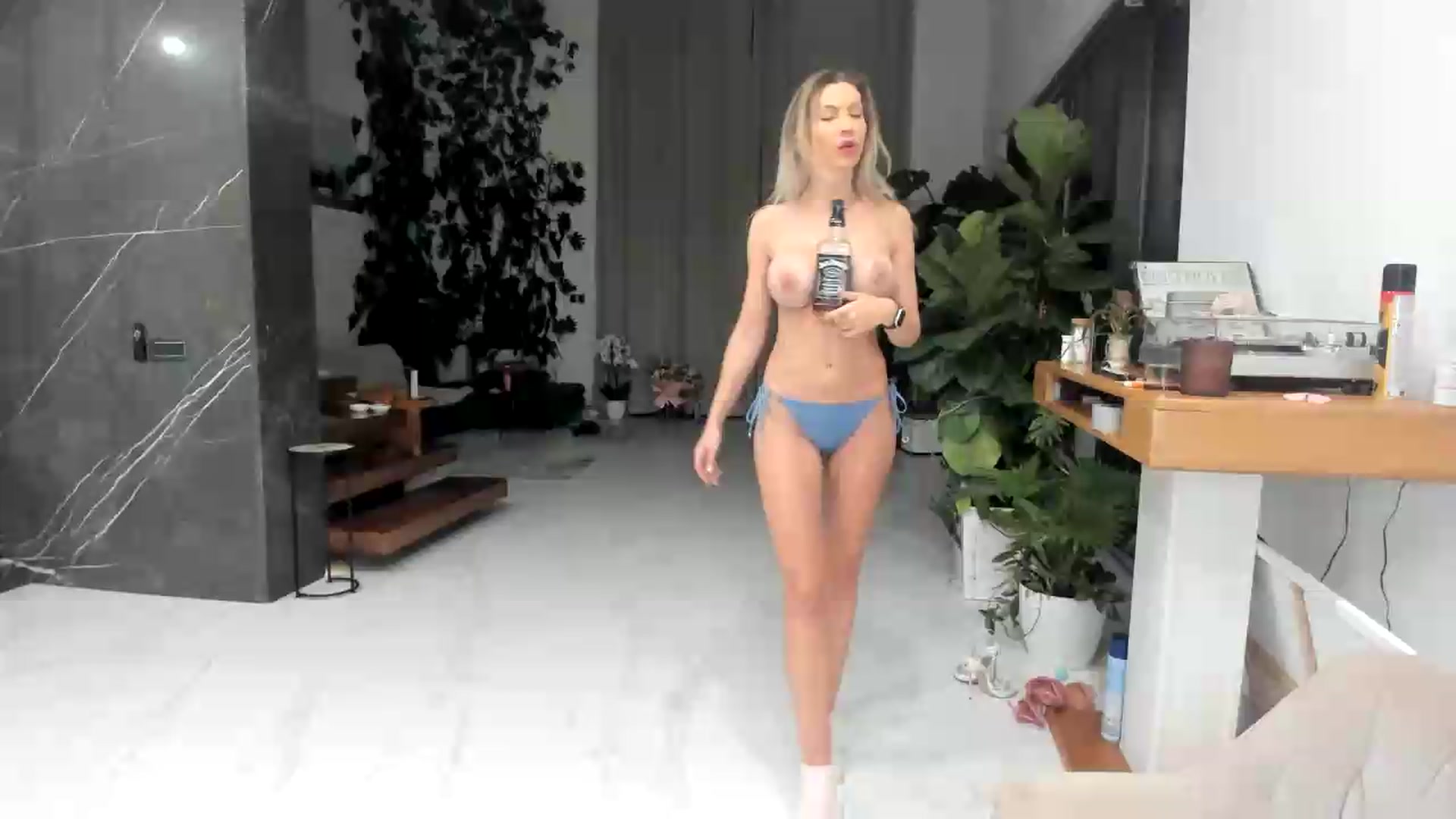 Gallery image thumbnail from BibiSapDealer's myfreecams stream on, 08/11/2026, 24:06 image 3 of 20