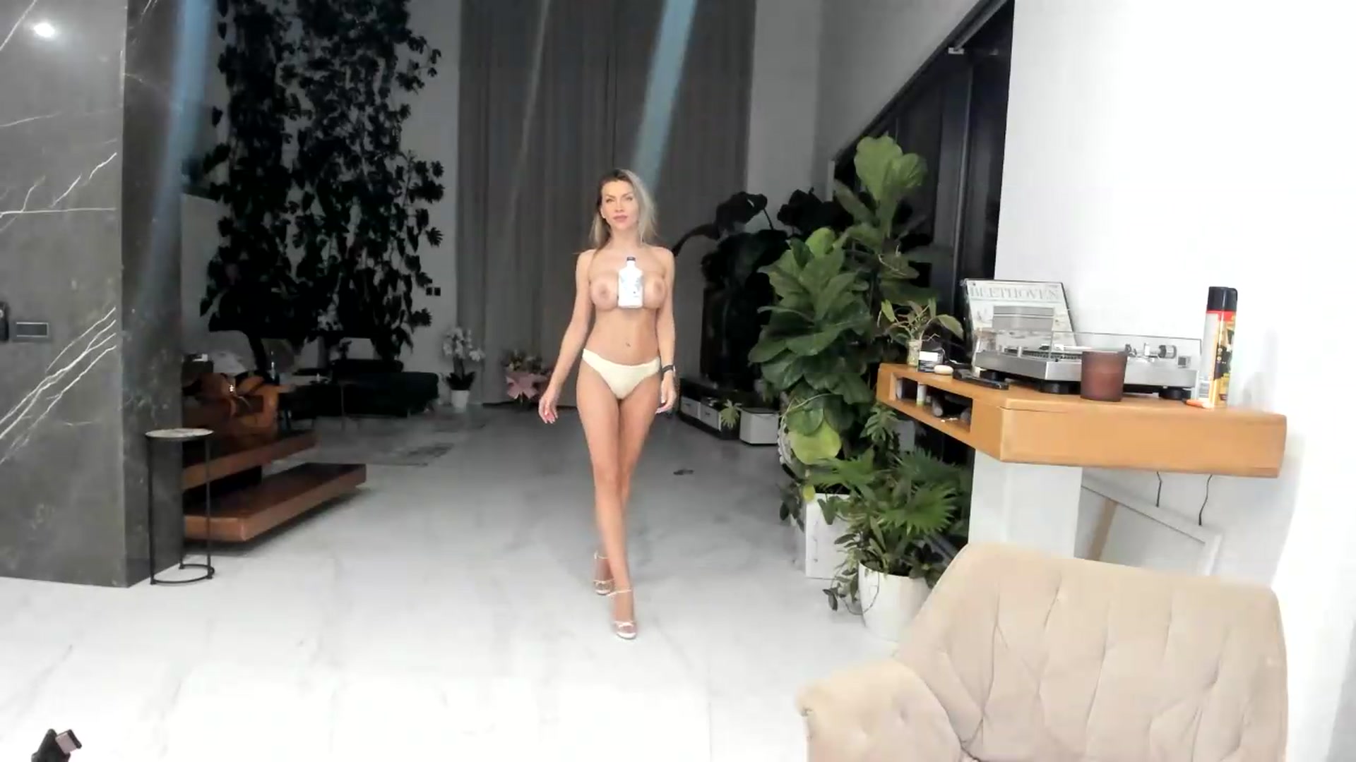 Gallery image thumbnail from BibiSapDealer's myfreecams stream on, 08/15/2026, 24:02 image 4 of 20