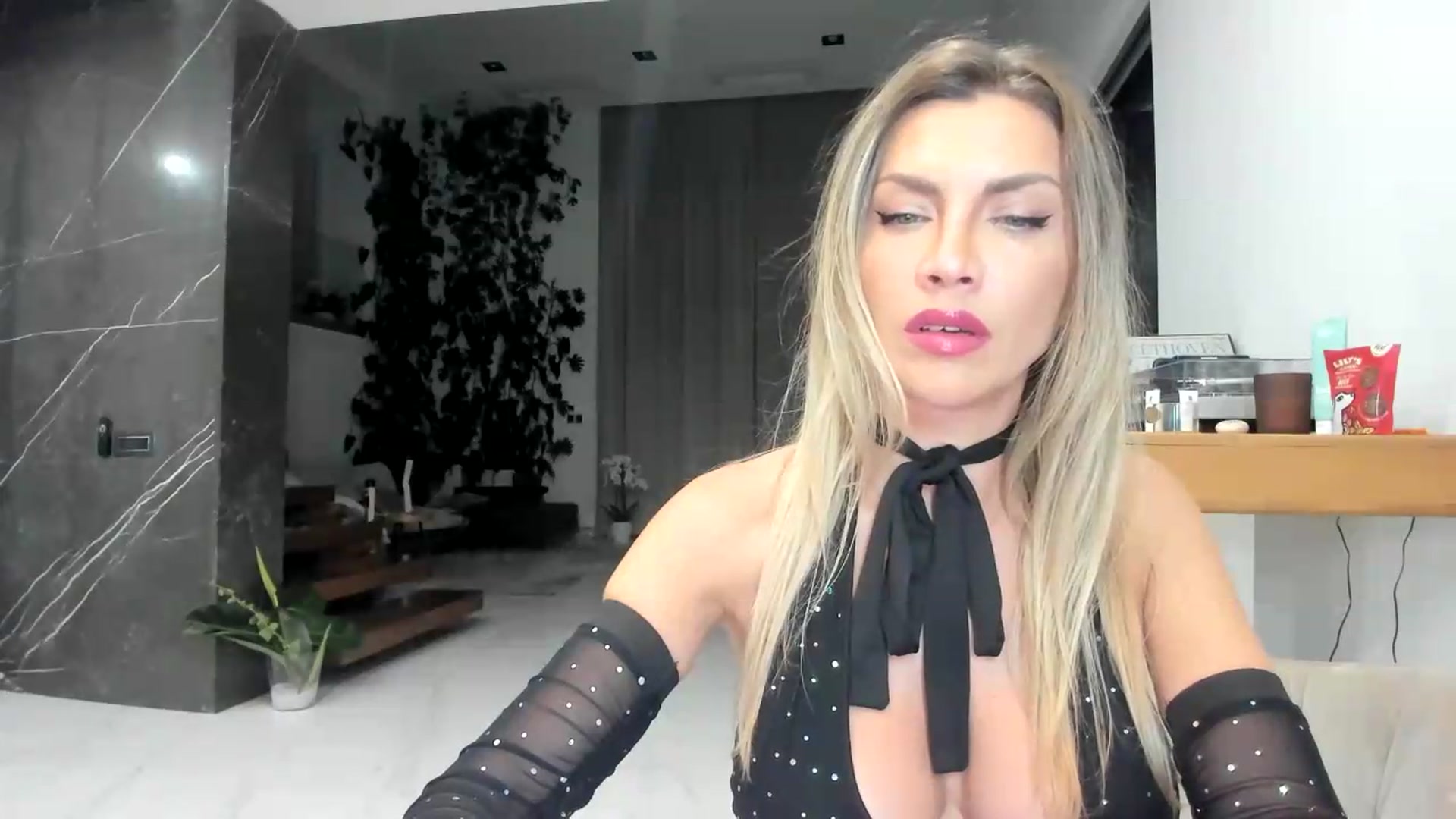 Gallery image thumbnail from BibiSapDealer's myfreecams stream on, 08/29/2026, 24:03 image 9 of 20