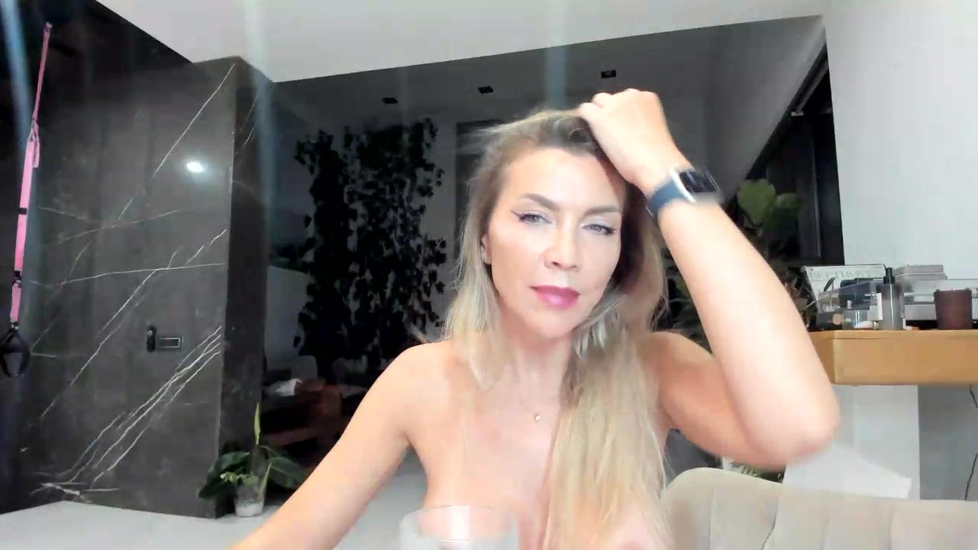 Gallery image thumbnail from BibiSapDealer's myfreecams stream on, 09/01/2026, 23:14 image 9 of 20