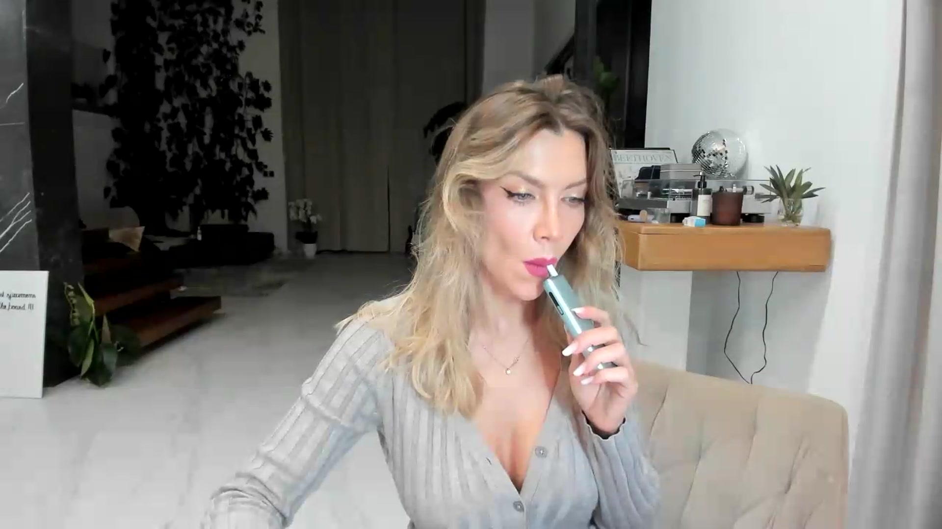 Gallery image thumbnail from BibiSapDealer's myfreecams stream on, 09/15/2026, 24:02 image 15 of 20