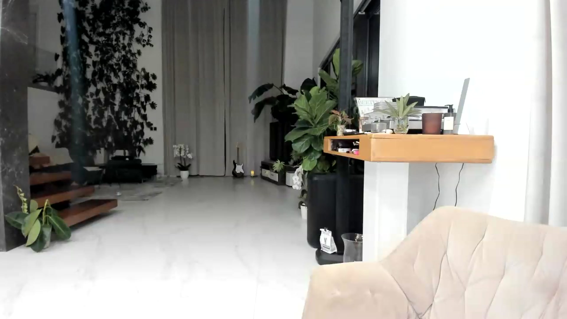 Gallery image thumbnail from BibiSapDealer's myfreecams stream on, 09/23/2026, 24:02 image 10 of 20