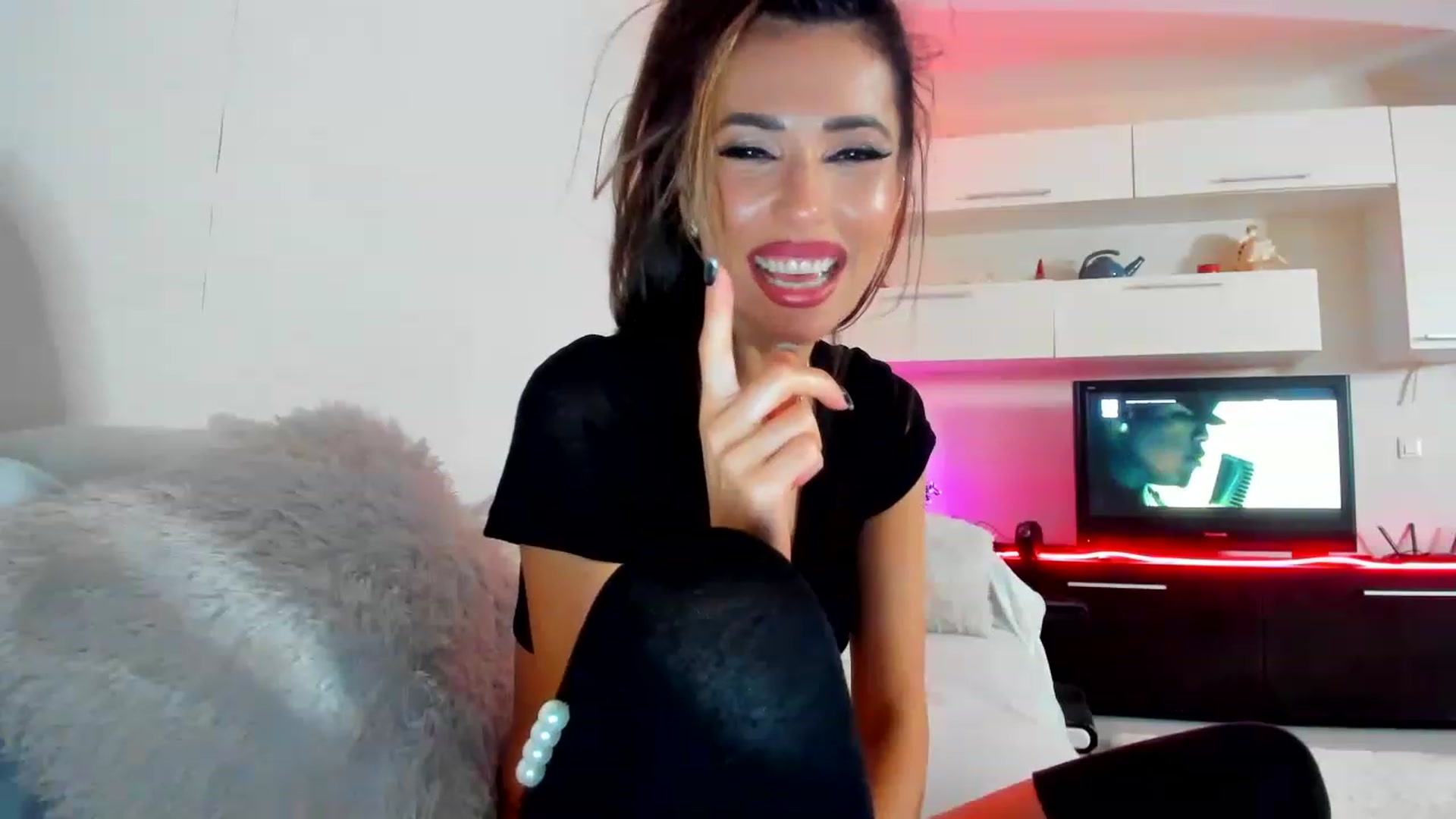 Gallery image thumbnail from BigBadWolf___'s myfreecams stream on, 02/03/2023, 02:17 image 15 of 20