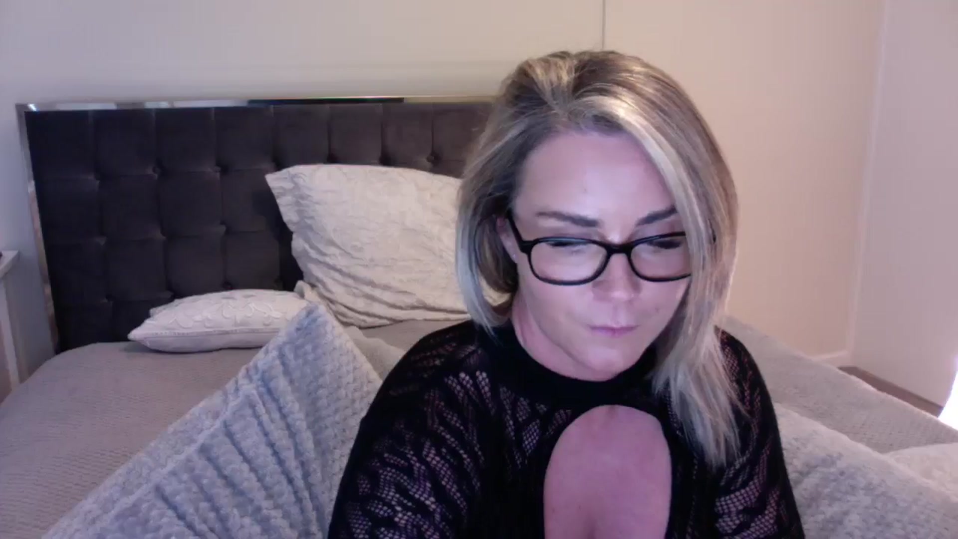 Gallery image thumbnail from BigBetty's myfreecams stream on, 05/04/2024, 14:53 image 18 of 20