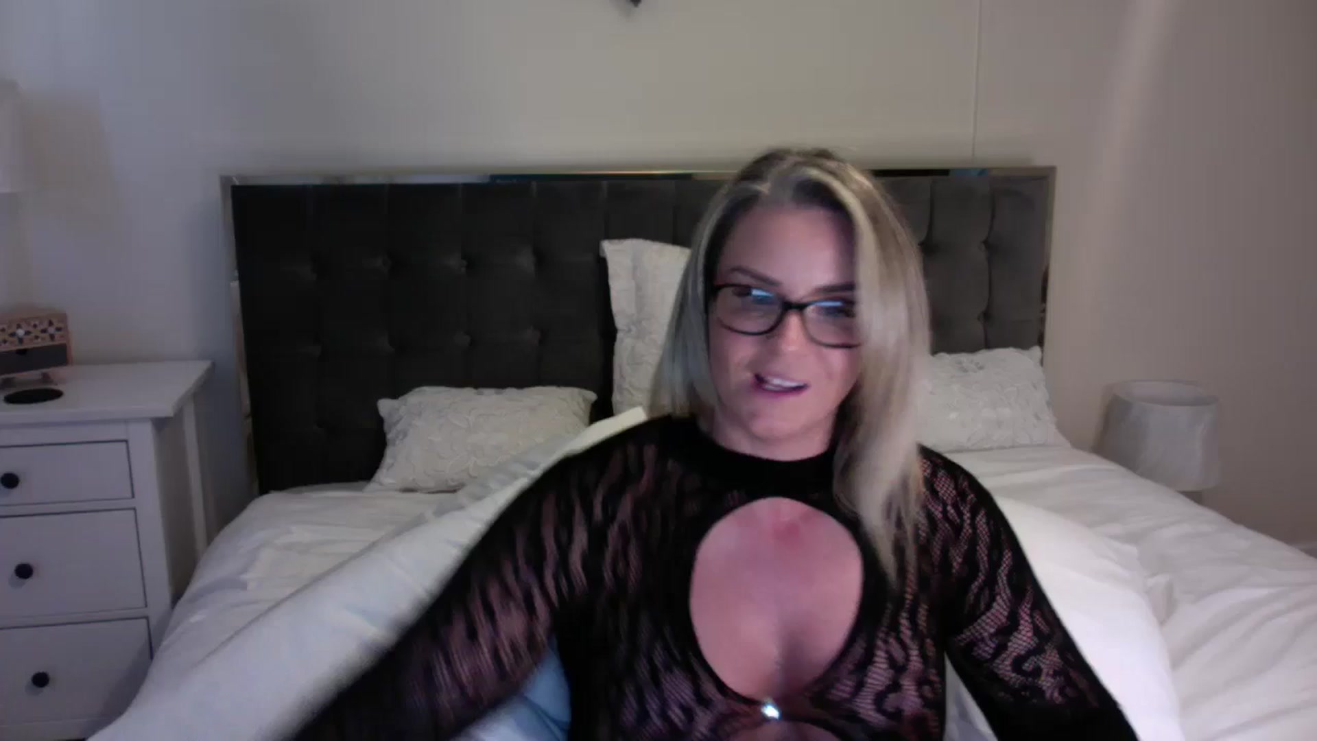 Gallery image thumbnail from BigBetty's myfreecams stream on, 05/27/2024, 18:23 image 17 of 20