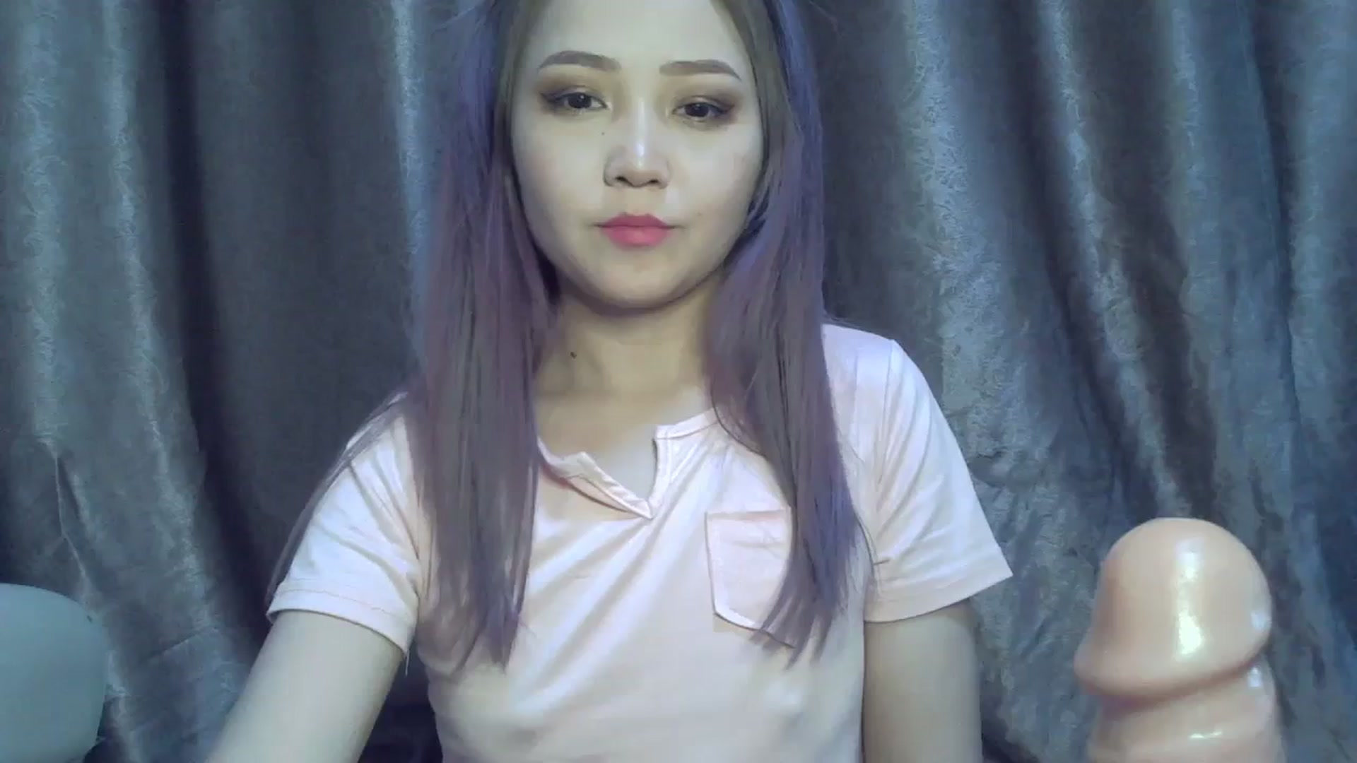 Gallery image thumbnail from BigNipples_69's myfreecams stream on, 12/14/2023, 17:33 image 4 of 20