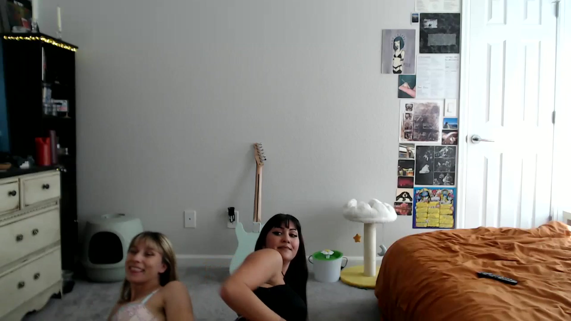 Gallery image thumbnail from BigRedEyes's myfreecams stream on, 09/14/2024, 18:35 image 16 of 20