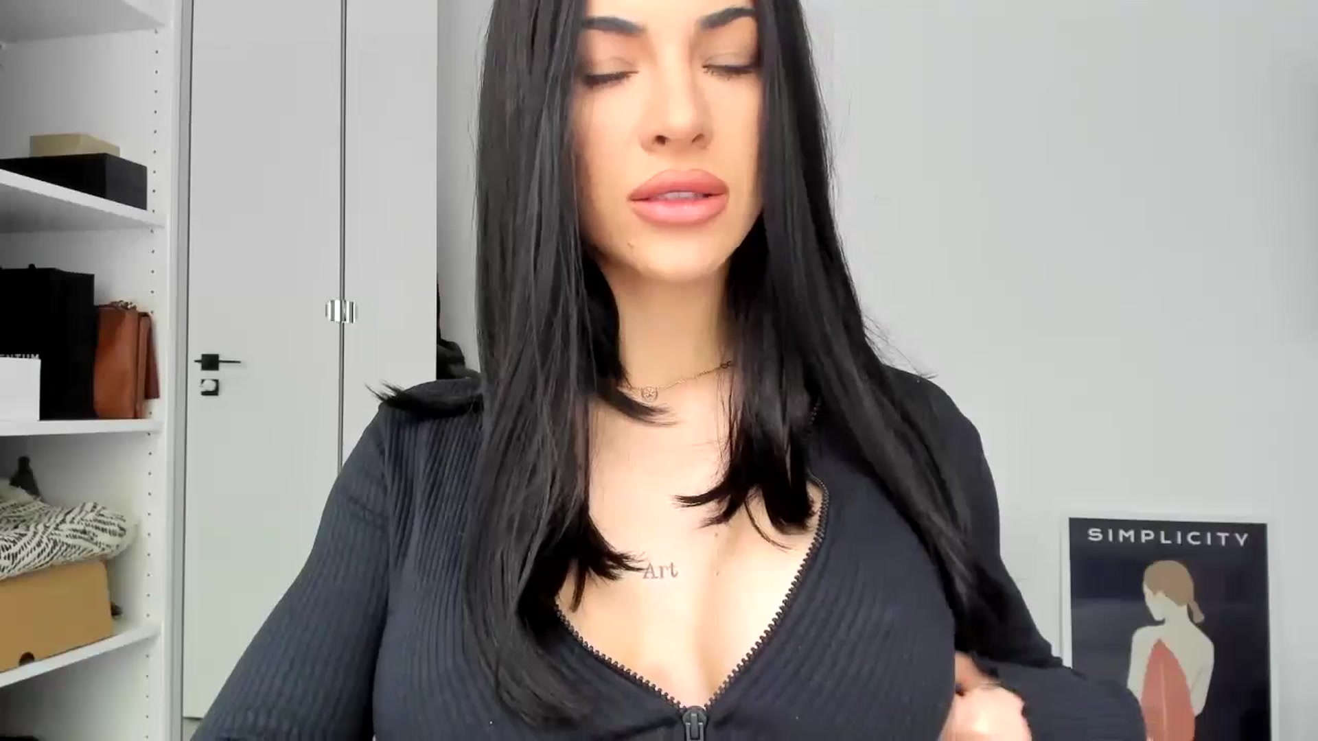 Gallery image thumbnail from Bigbootybabe's myfreecams stream on, 04/19/2024, 10:03 image 8 of 20
