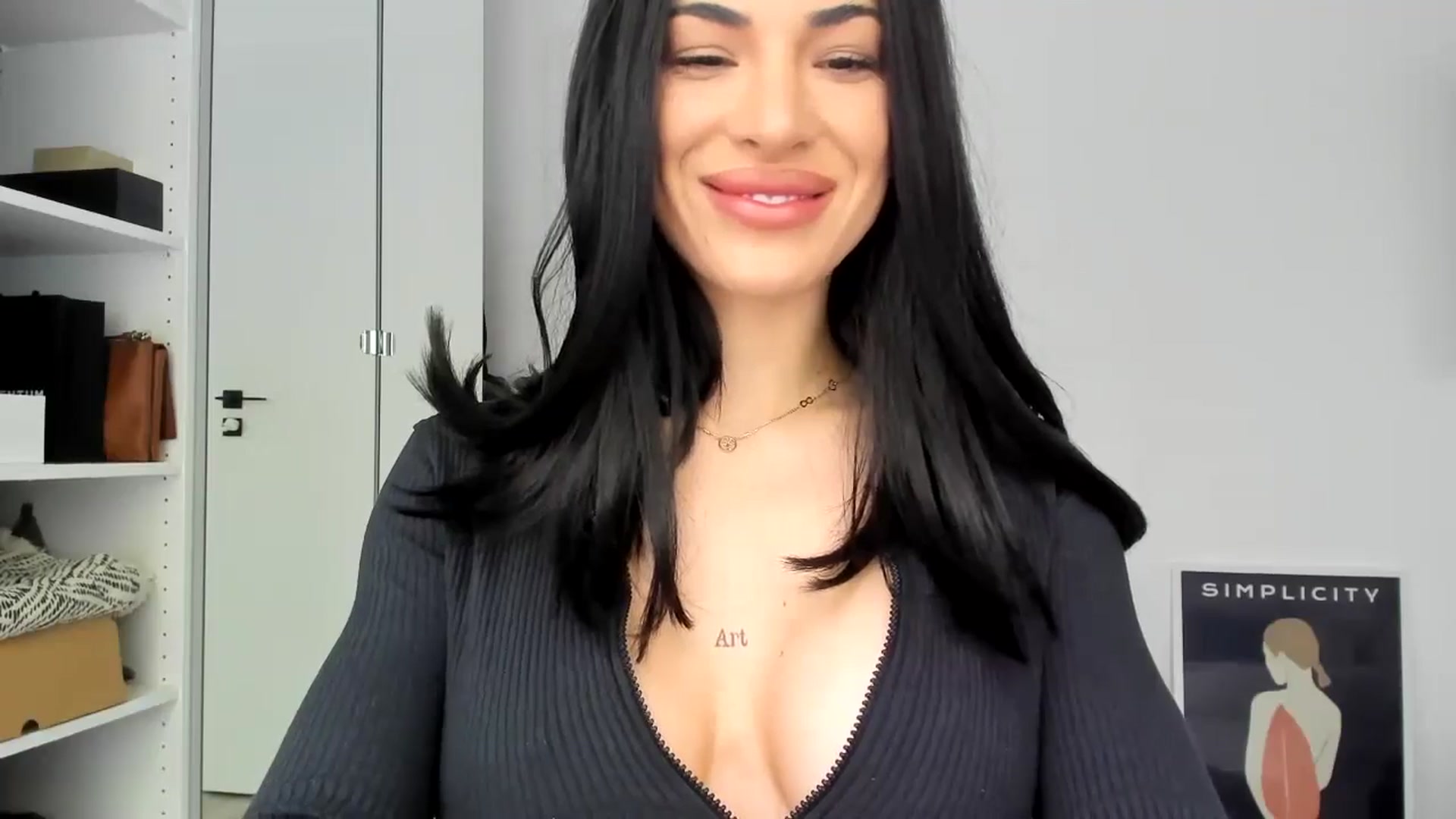 Gallery image thumbnail from Bigbootybabe's myfreecams stream on, 04/19/2024, 10:03 image 6 of 20