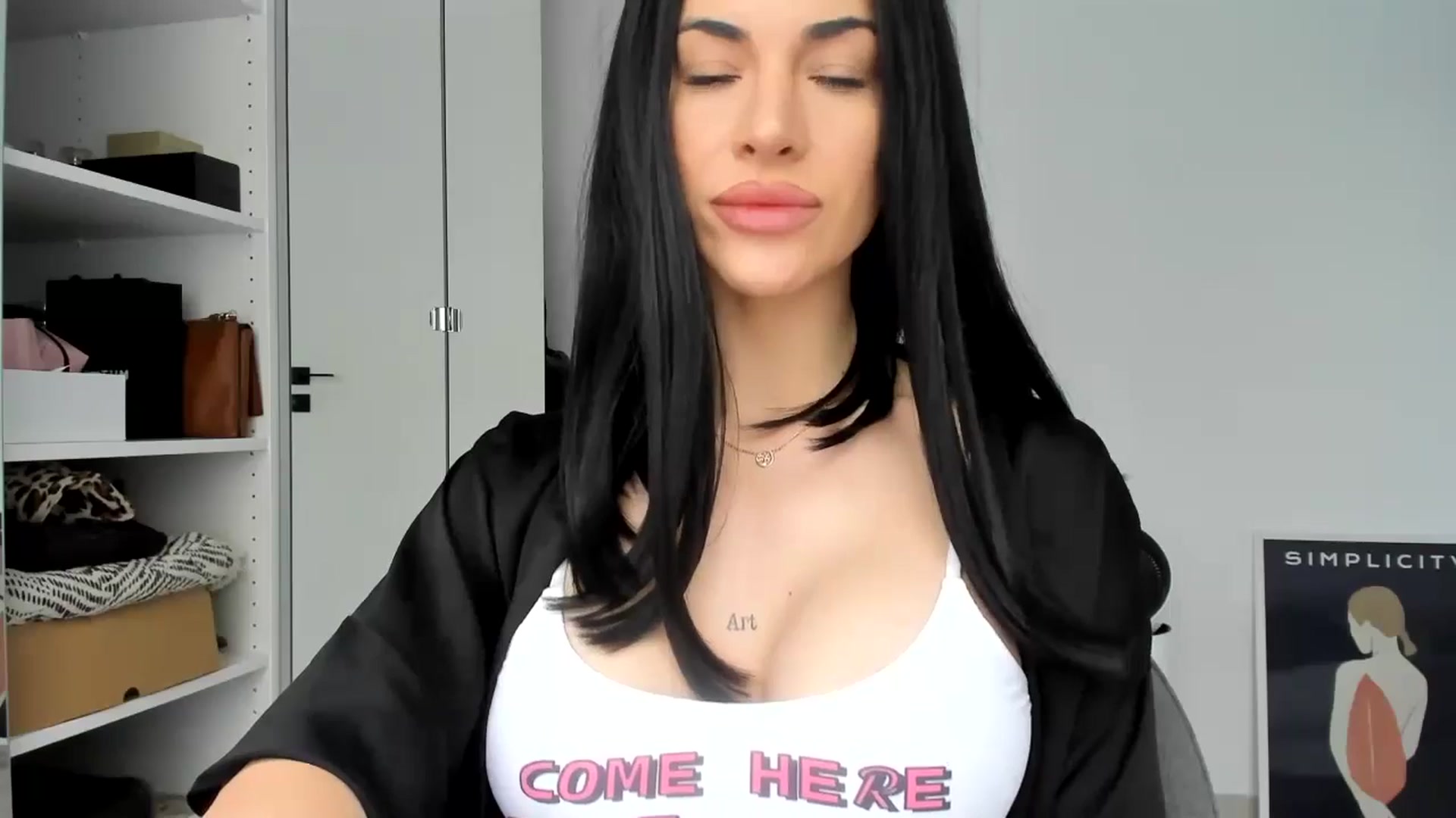 Gallery image thumbnail from Bigbootybabe's myfreecams stream on, 04/24/2024, 11:32 image 6 of 20