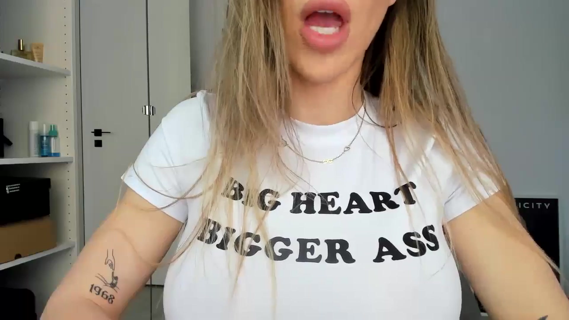Gallery image thumbnail from Bigbootybabe's myfreecams stream on, 05/13/2024, 13:29 image 16 of 20