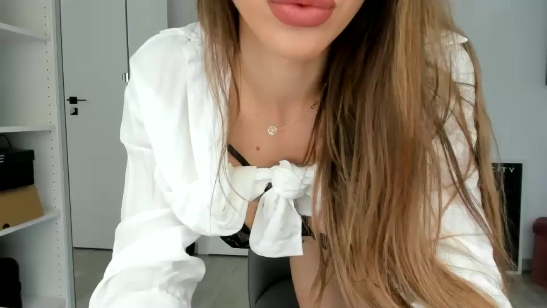 Gallery image thumbnail from Bigbootybabe's myfreecams stream on, 06/13/2024, 11:49 image 20 of 20