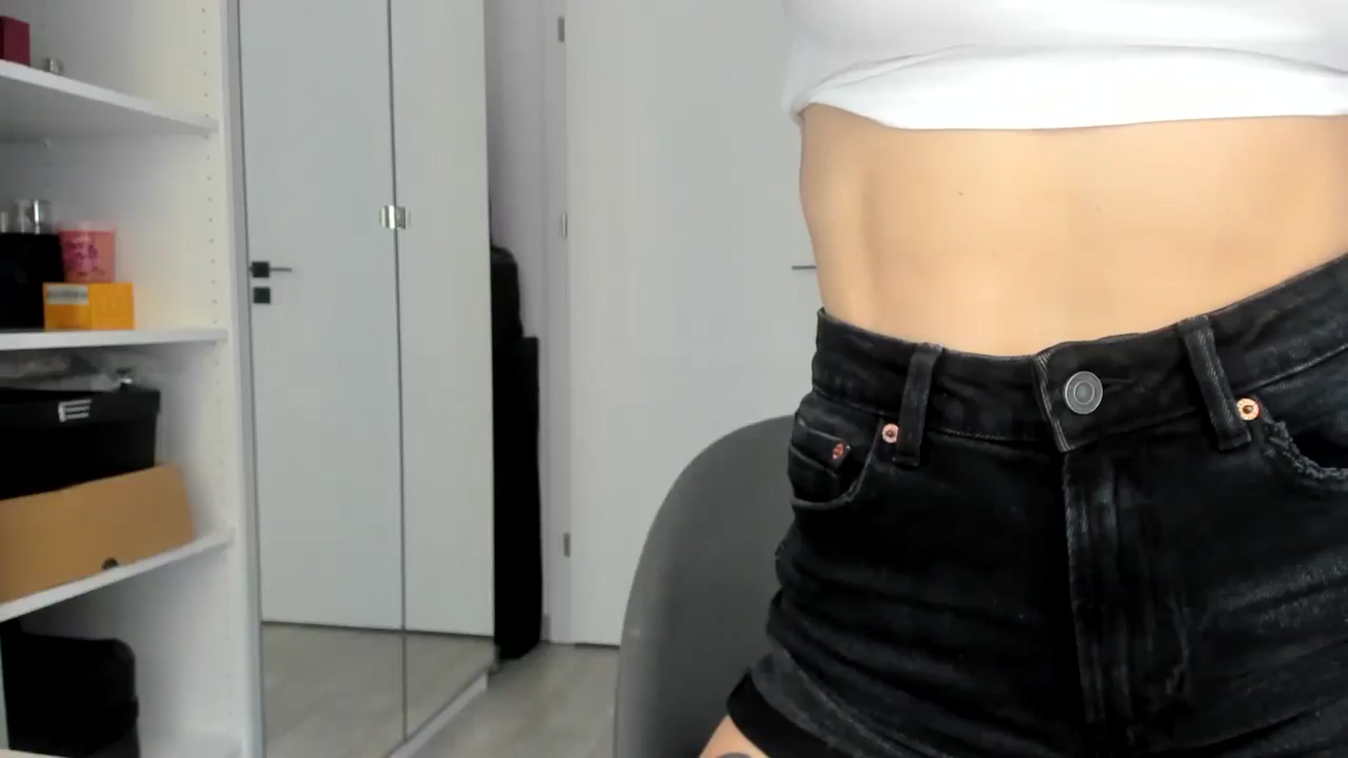 Gallery image thumbnail from Bigbootybabe's myfreecams stream on, 06/21/2024, 13:03 image 13 of 20