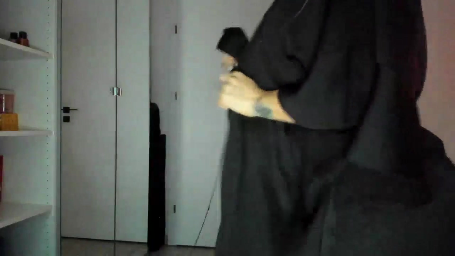 Gallery image thumbnail from Bigbootybabe's myfreecams stream on, 08/27/2024, 13:39 image 8 of 20